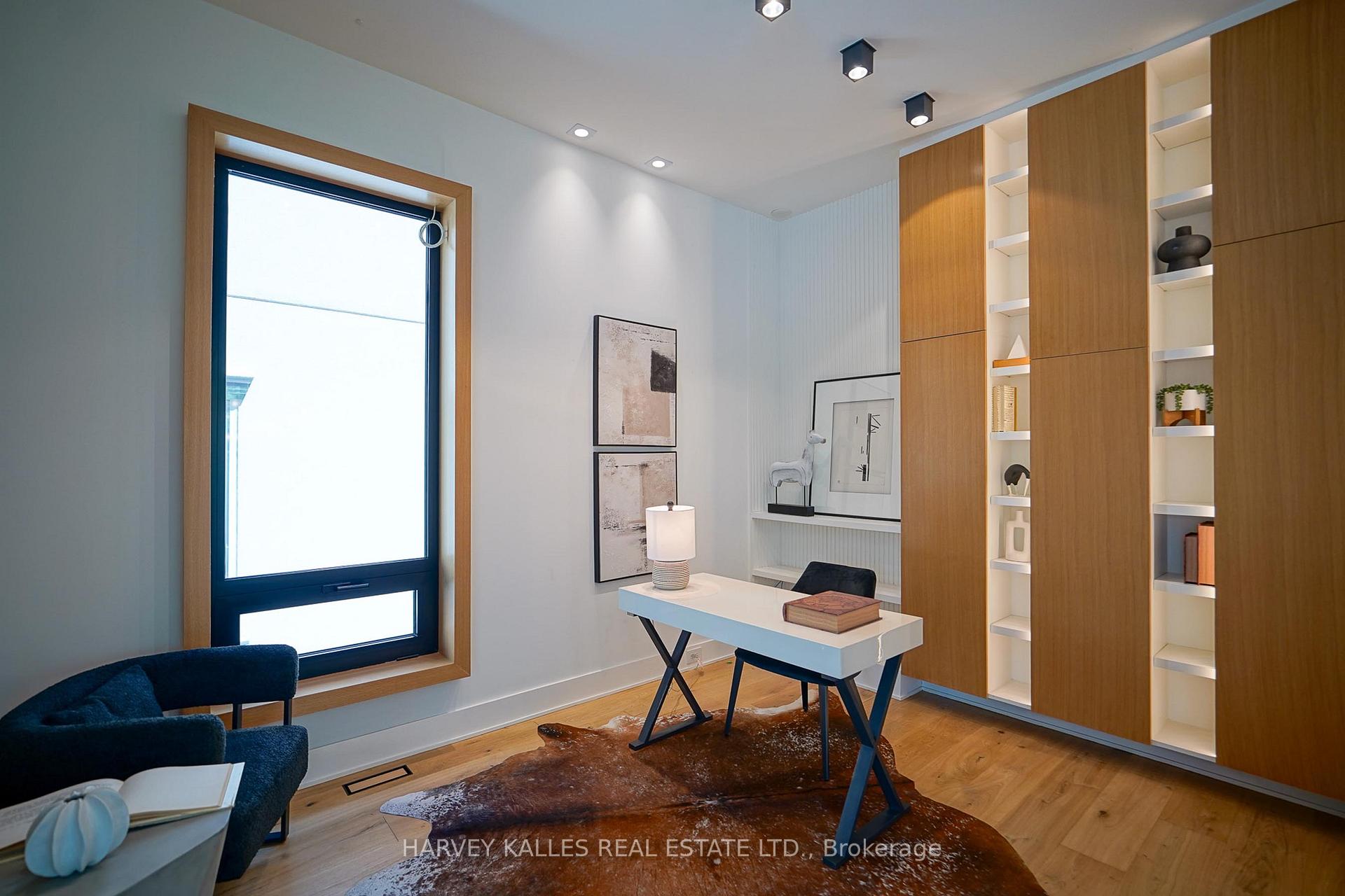 585 Bedford park Avenue