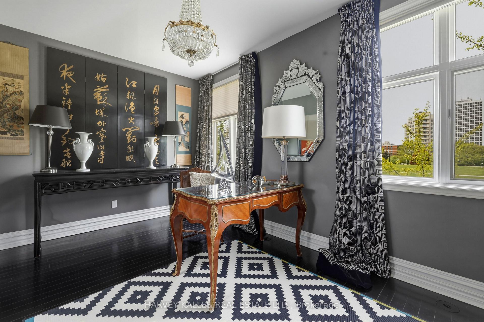 260 Russell Hill Road 21