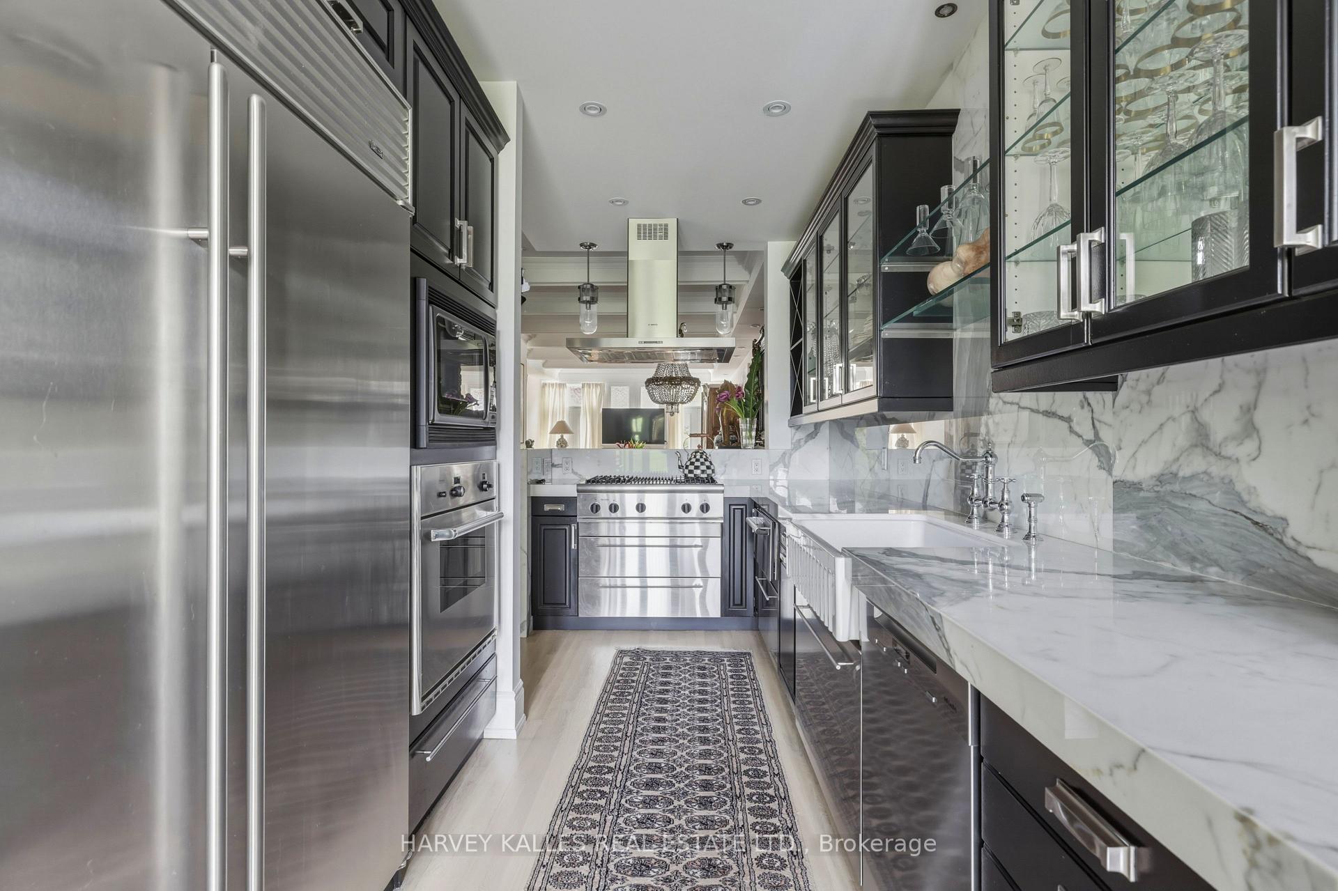 260 Russell Hill Road 21