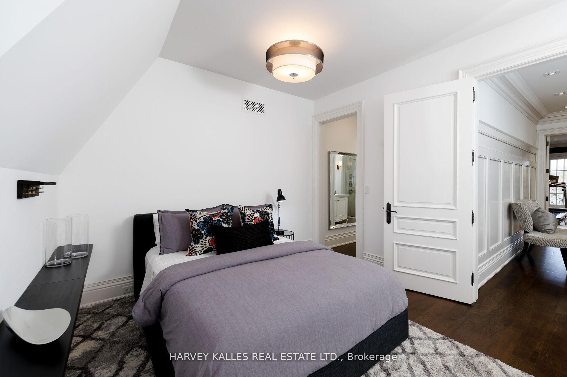 215 Dunvegan Road