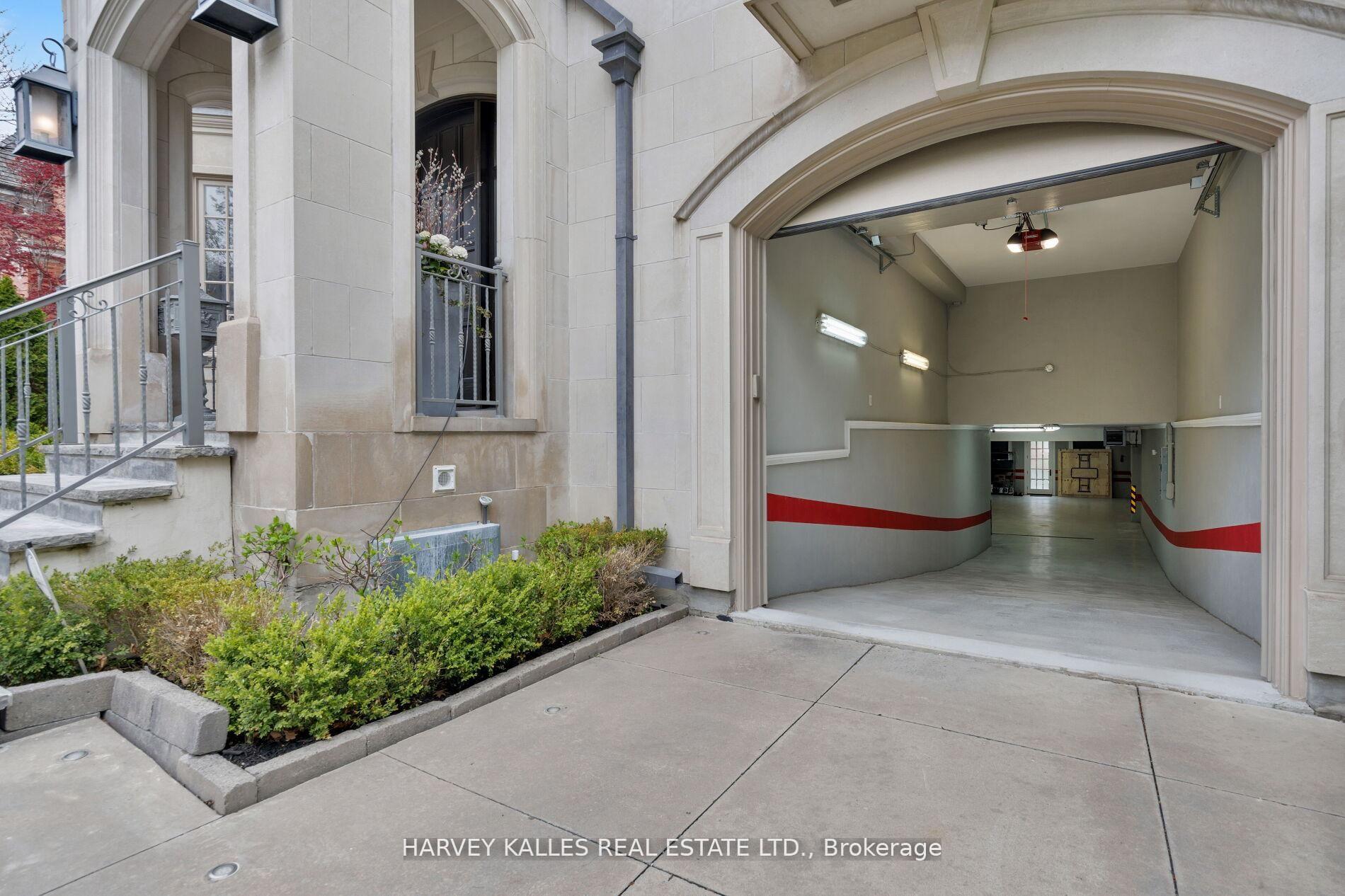 215 Dunvegan Road