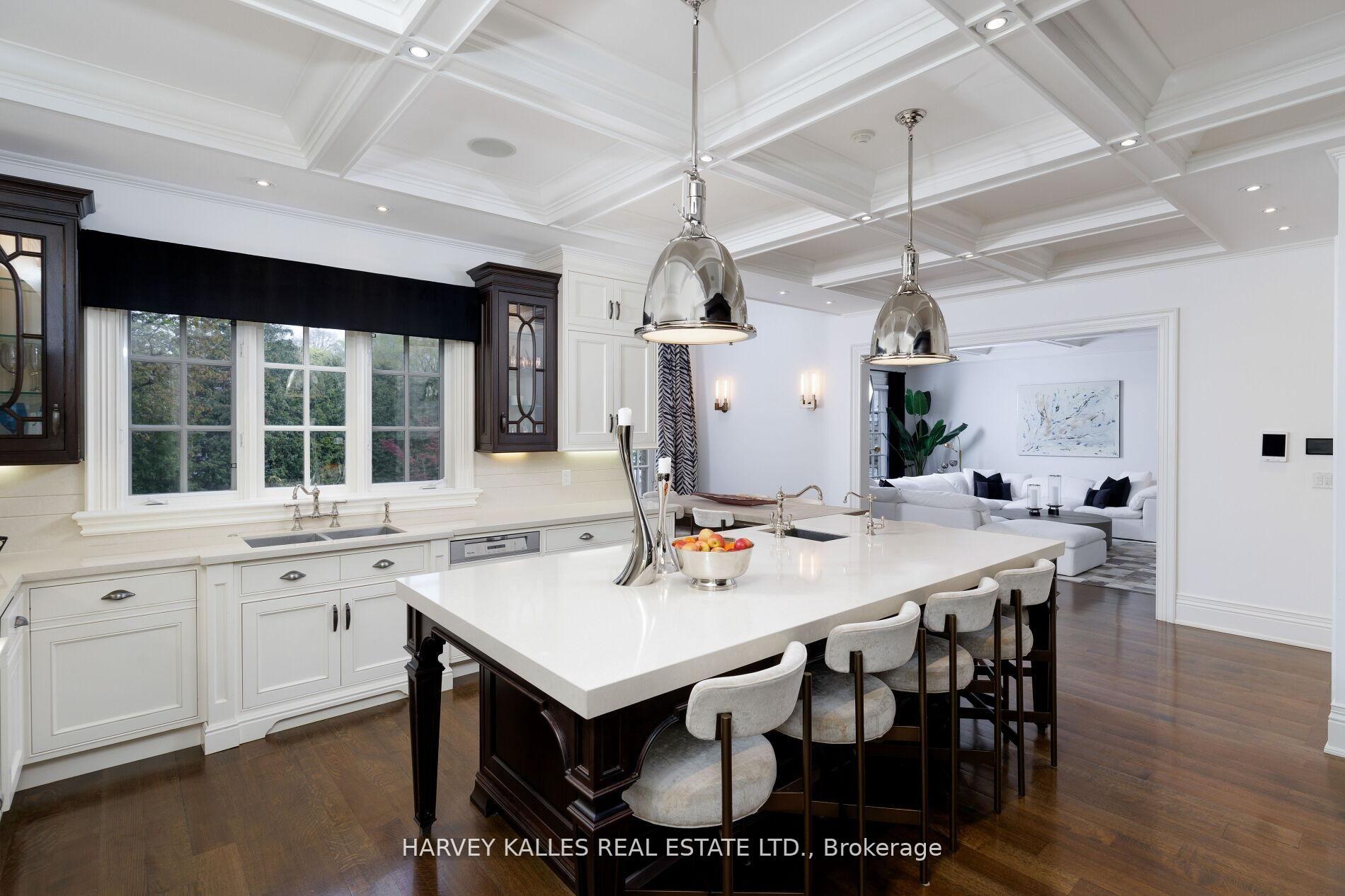 215 Dunvegan Road