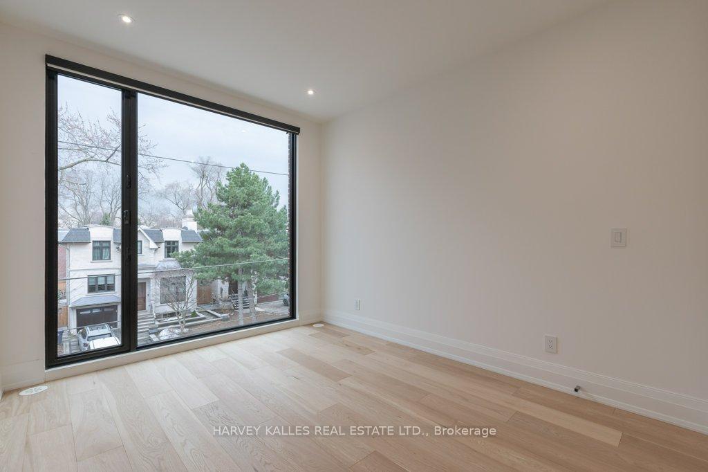 32 Evergreen Gardens