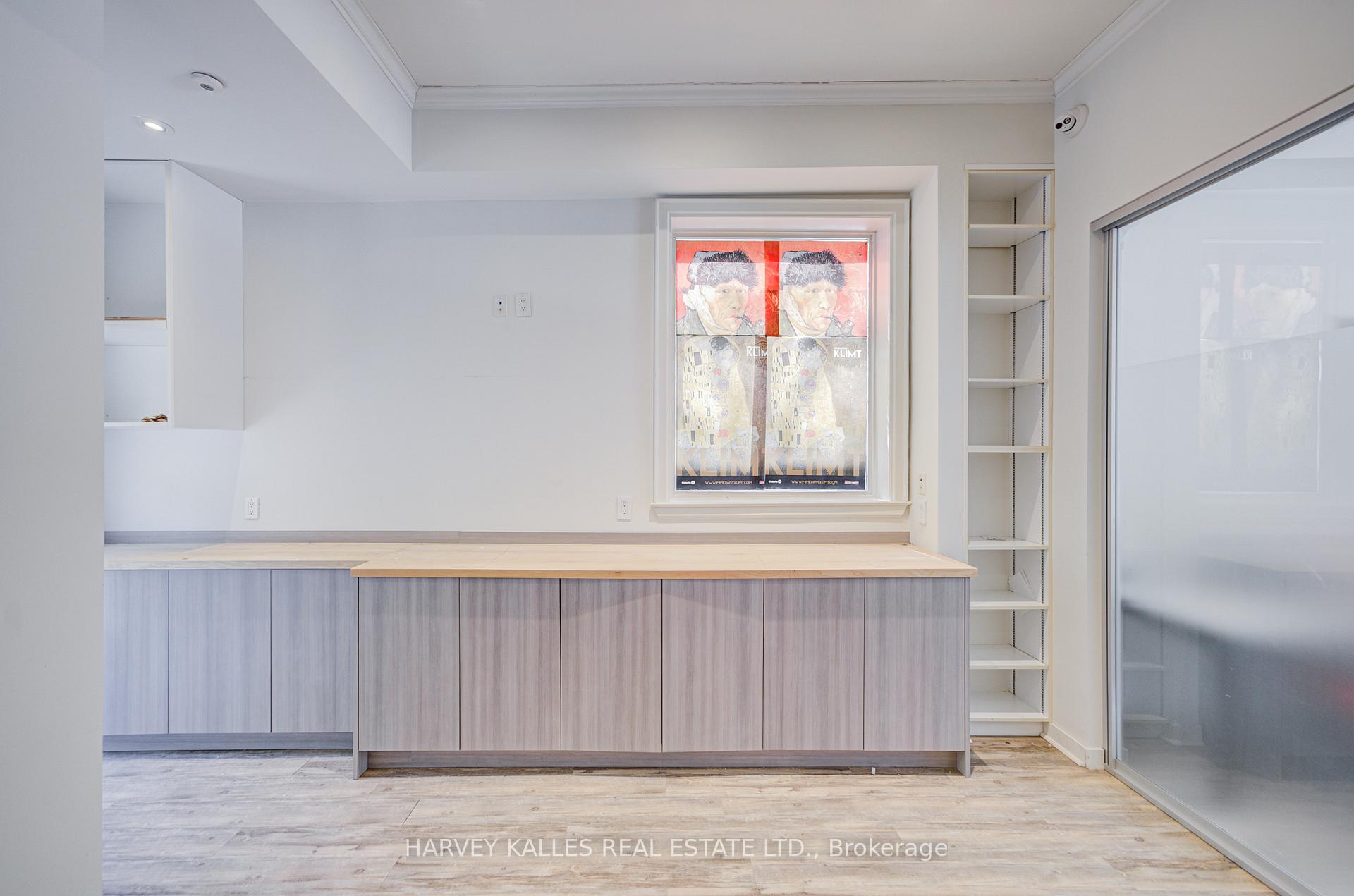 275 MacPherson Avenue 109
