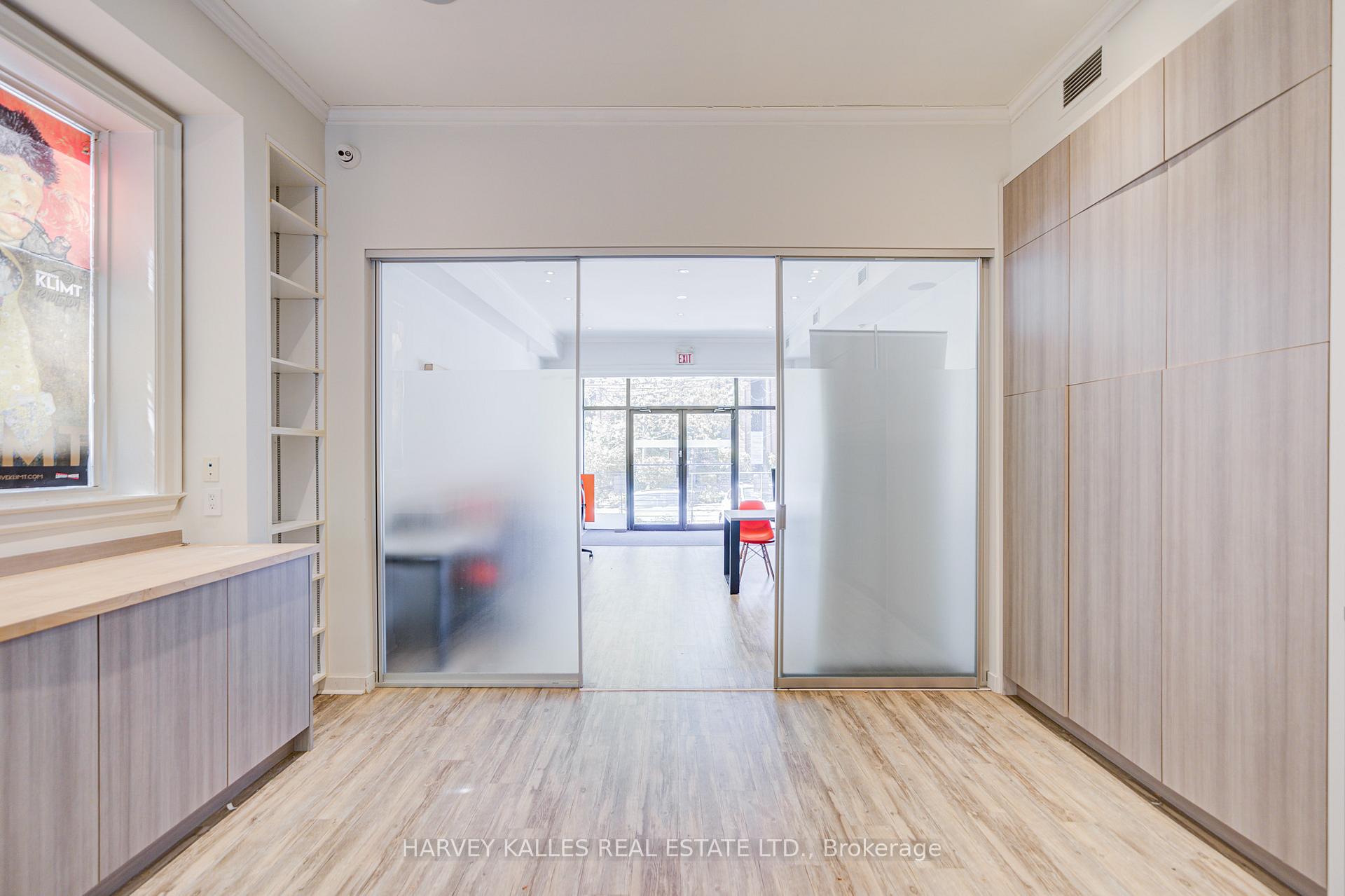275 MacPherson Avenue 109