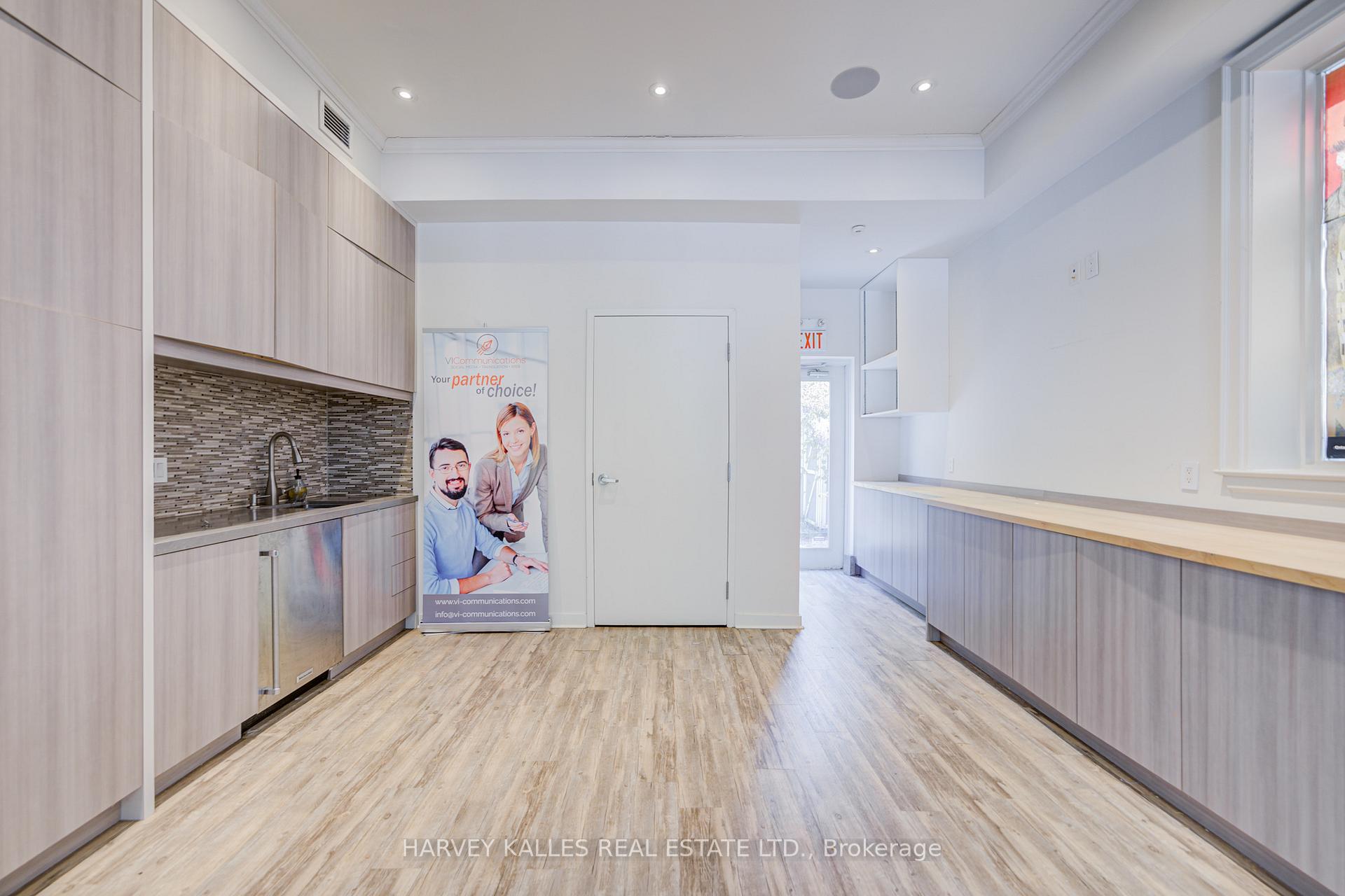 275 MacPherson Avenue 109
