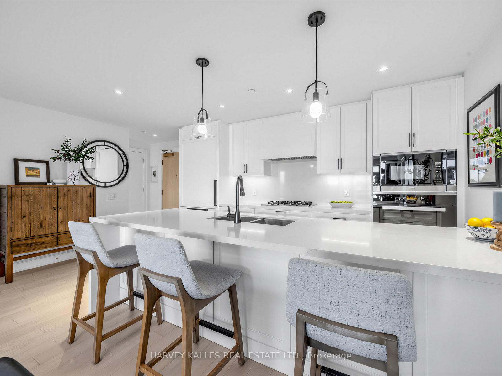 1 Strathgowan Avenue 605