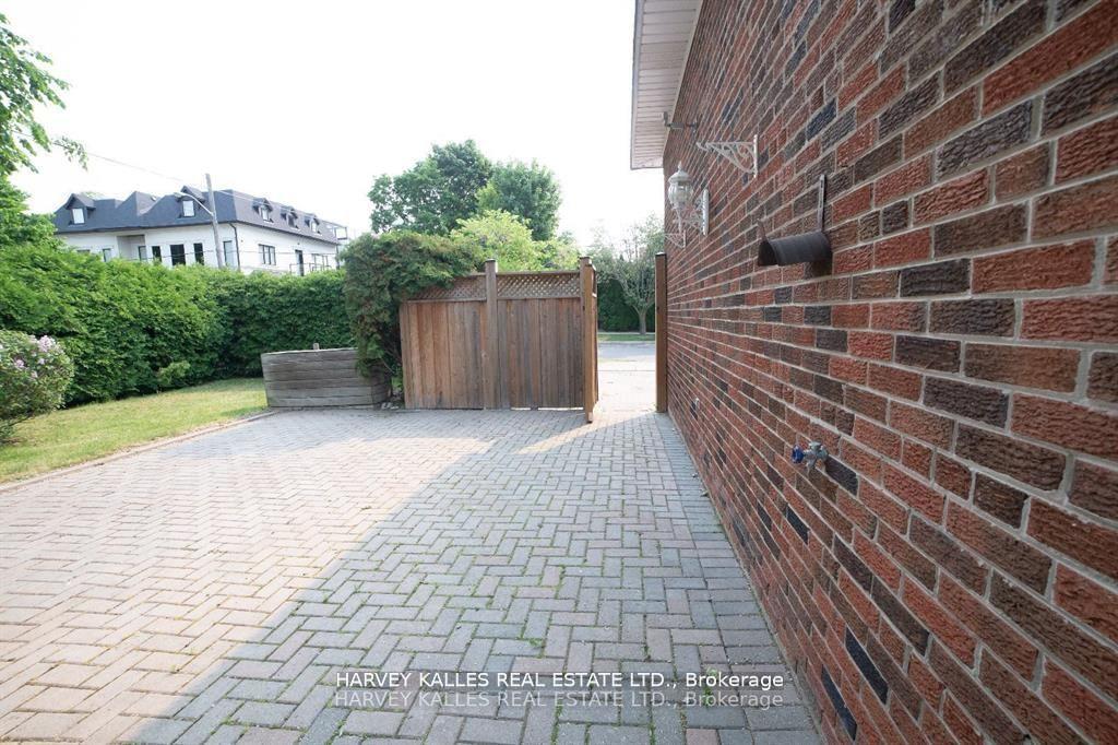 550 Glencairn Avenue Bsmt