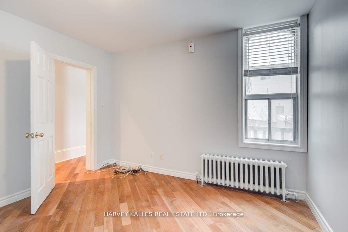 1098 Bathurst Street 2