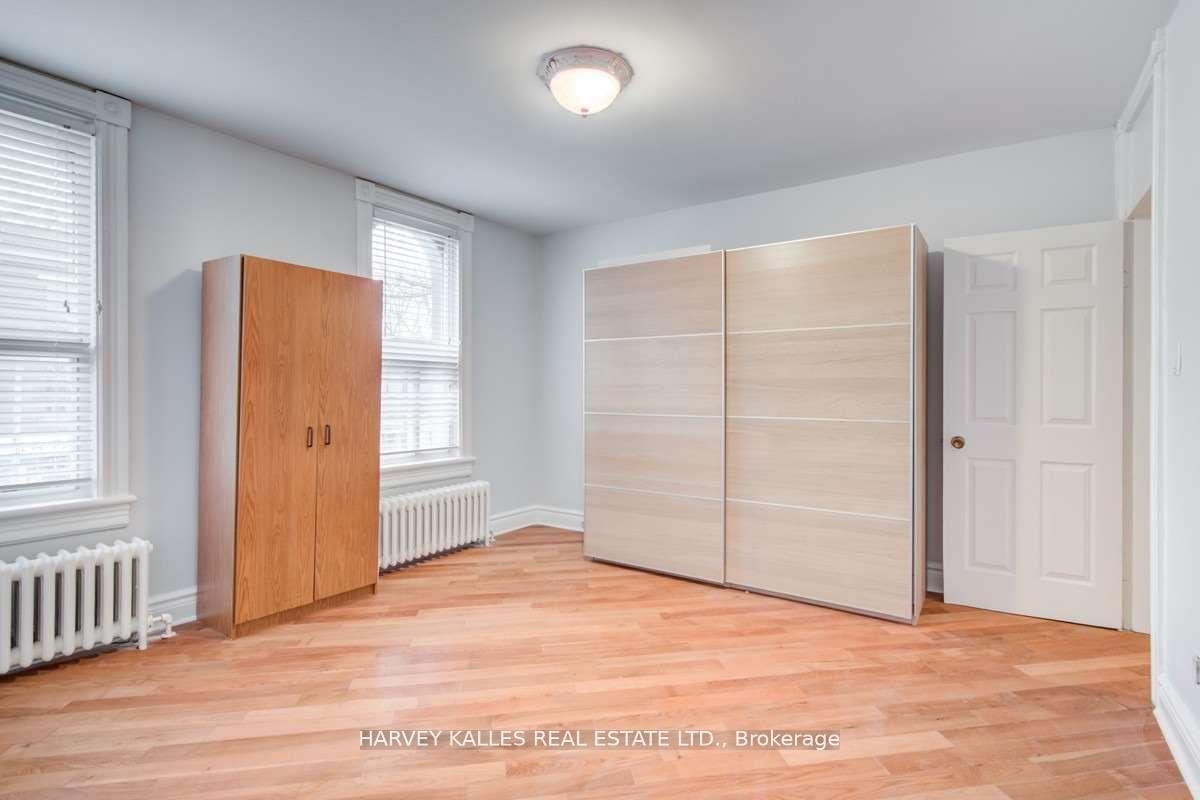 1098 Bathurst Street 2
