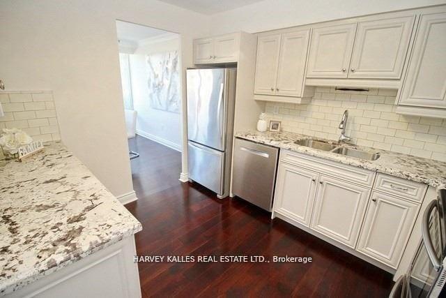 3555 Bathurst Street 602
