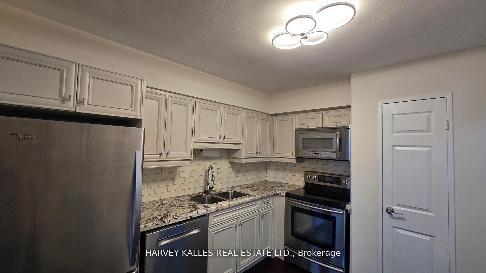 3555 Bathurst Street 602