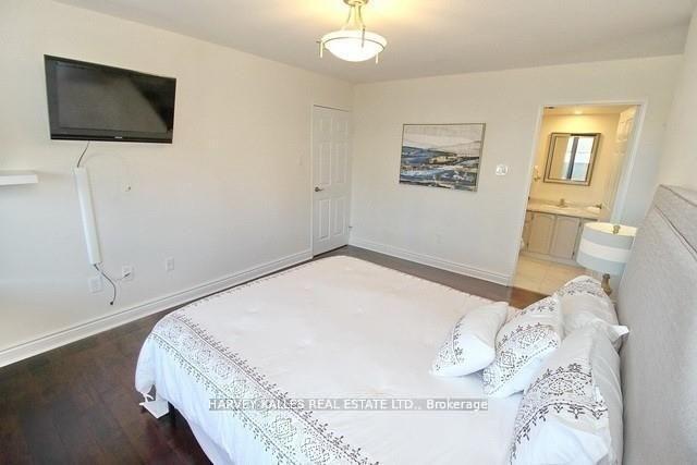 3555 Bathurst Street 602