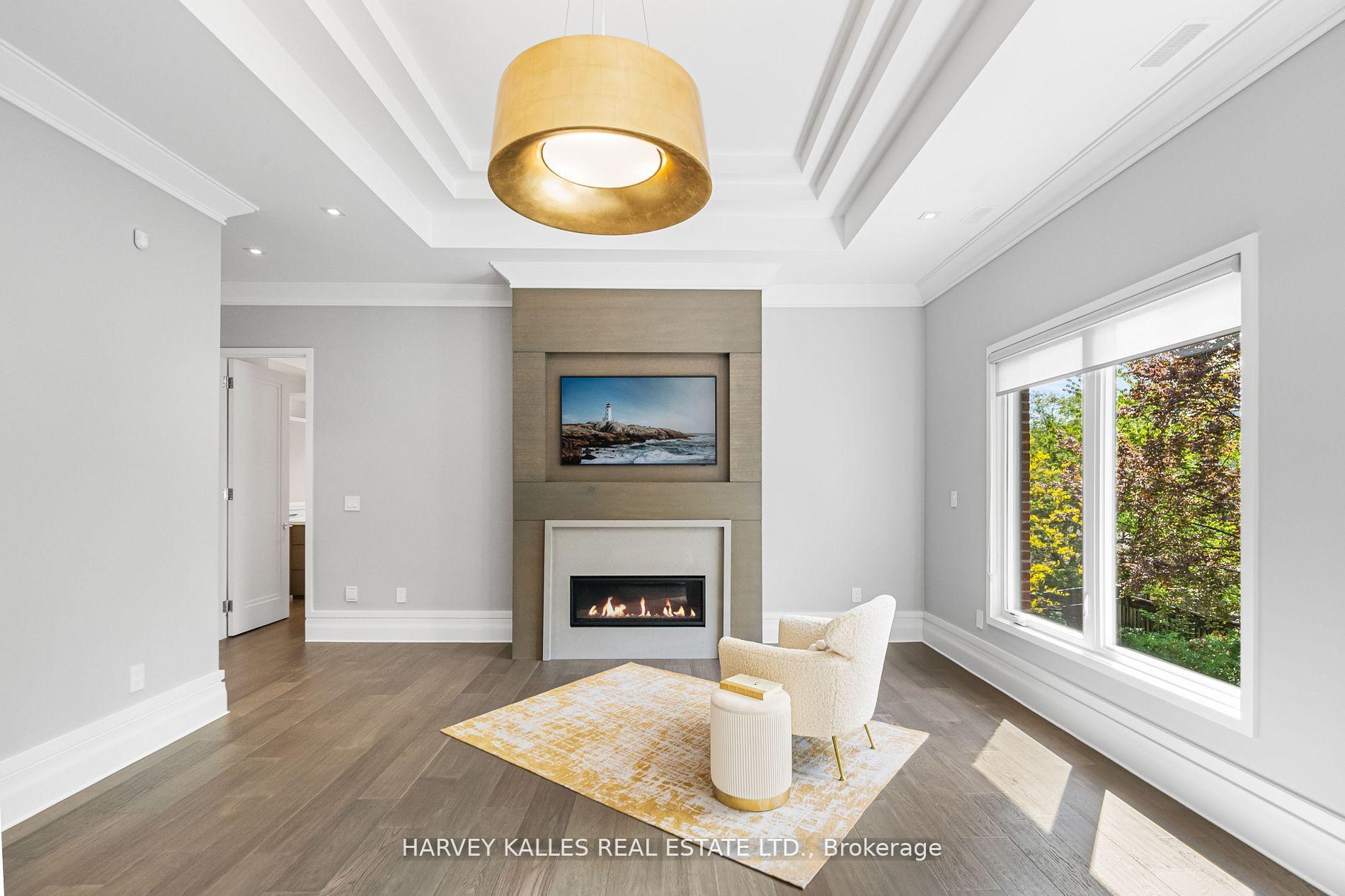 163 Cortleigh Boulevard