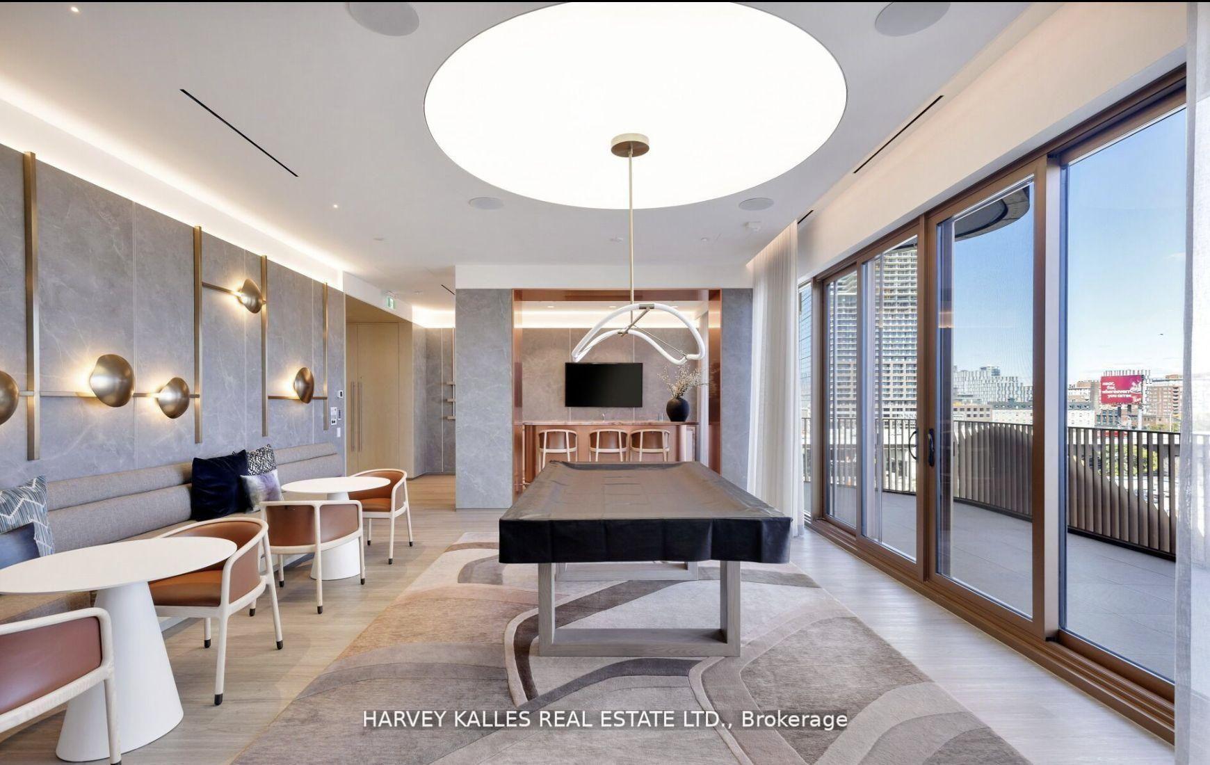 155 Merchants' Wharf Avenue 701