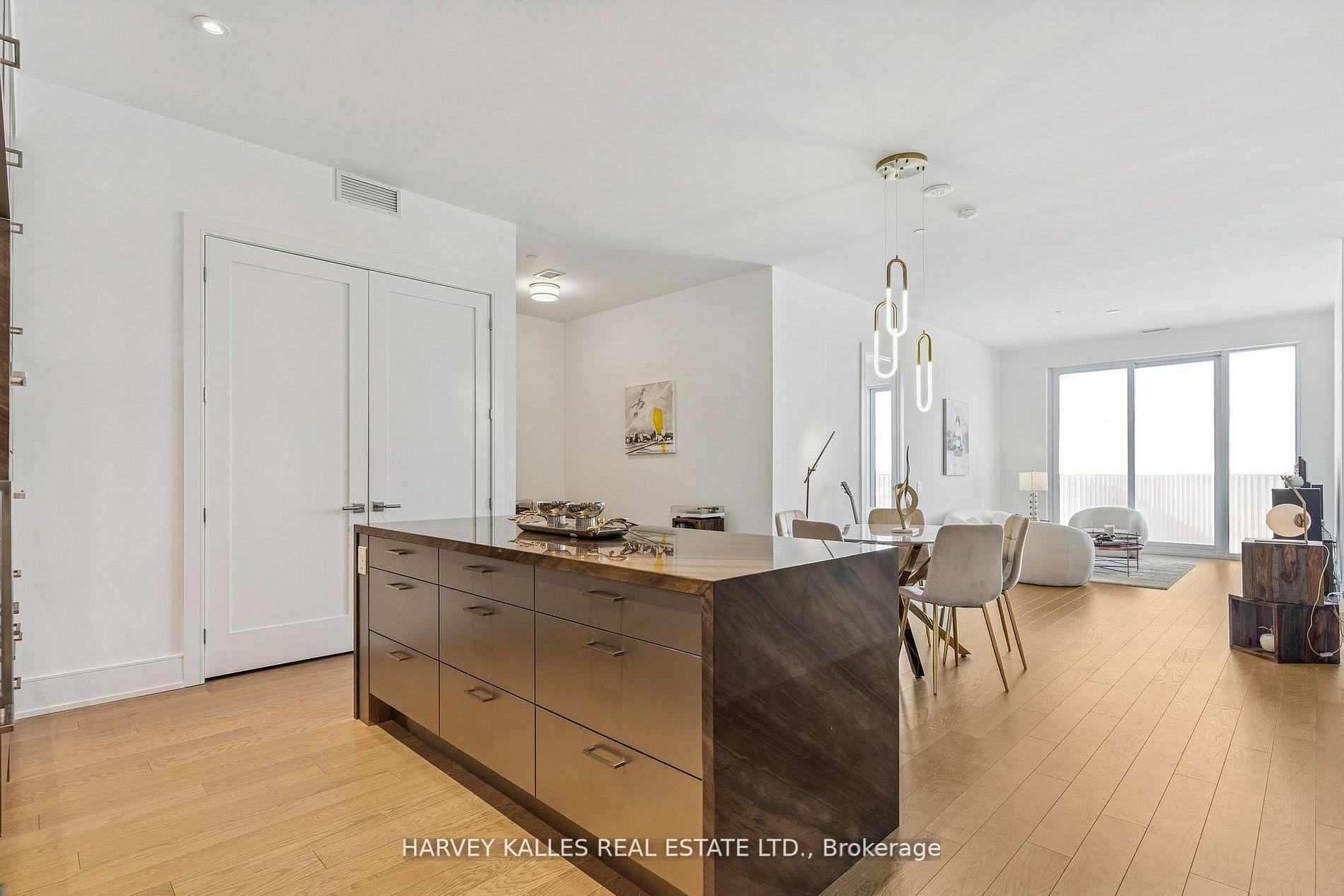 155 Merchants' Wharf Avenue 701