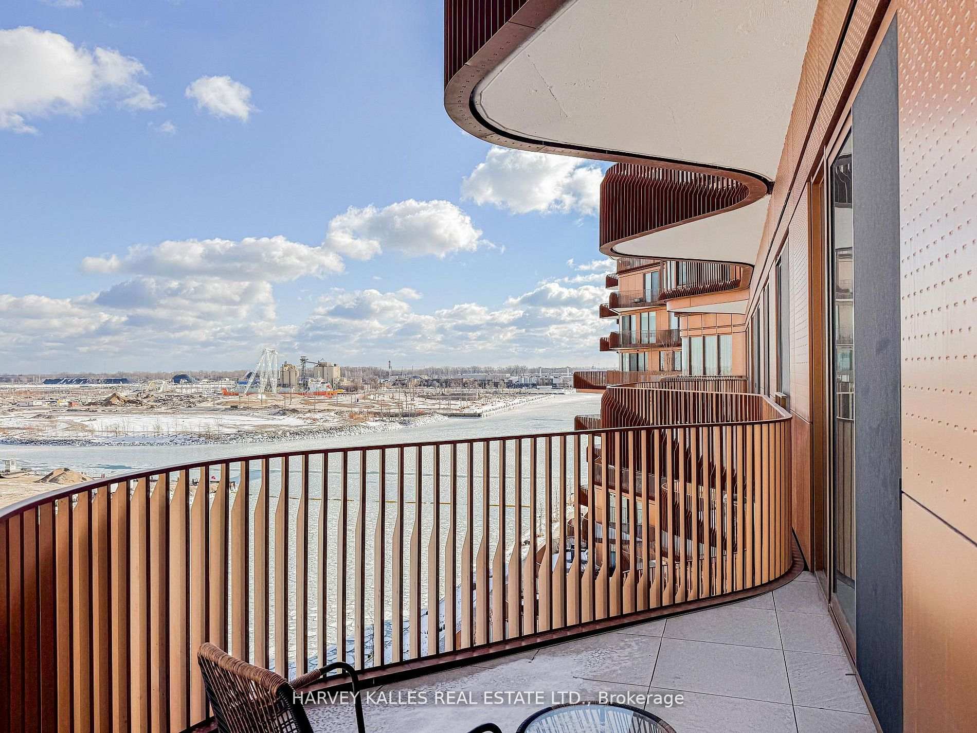155 Merchants' Wharf Avenue 701