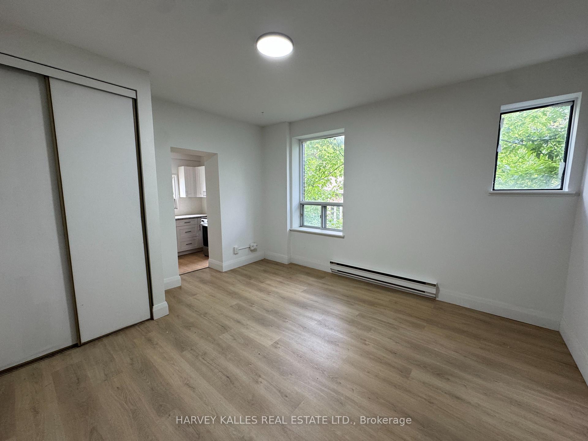399 Dupont Street 304