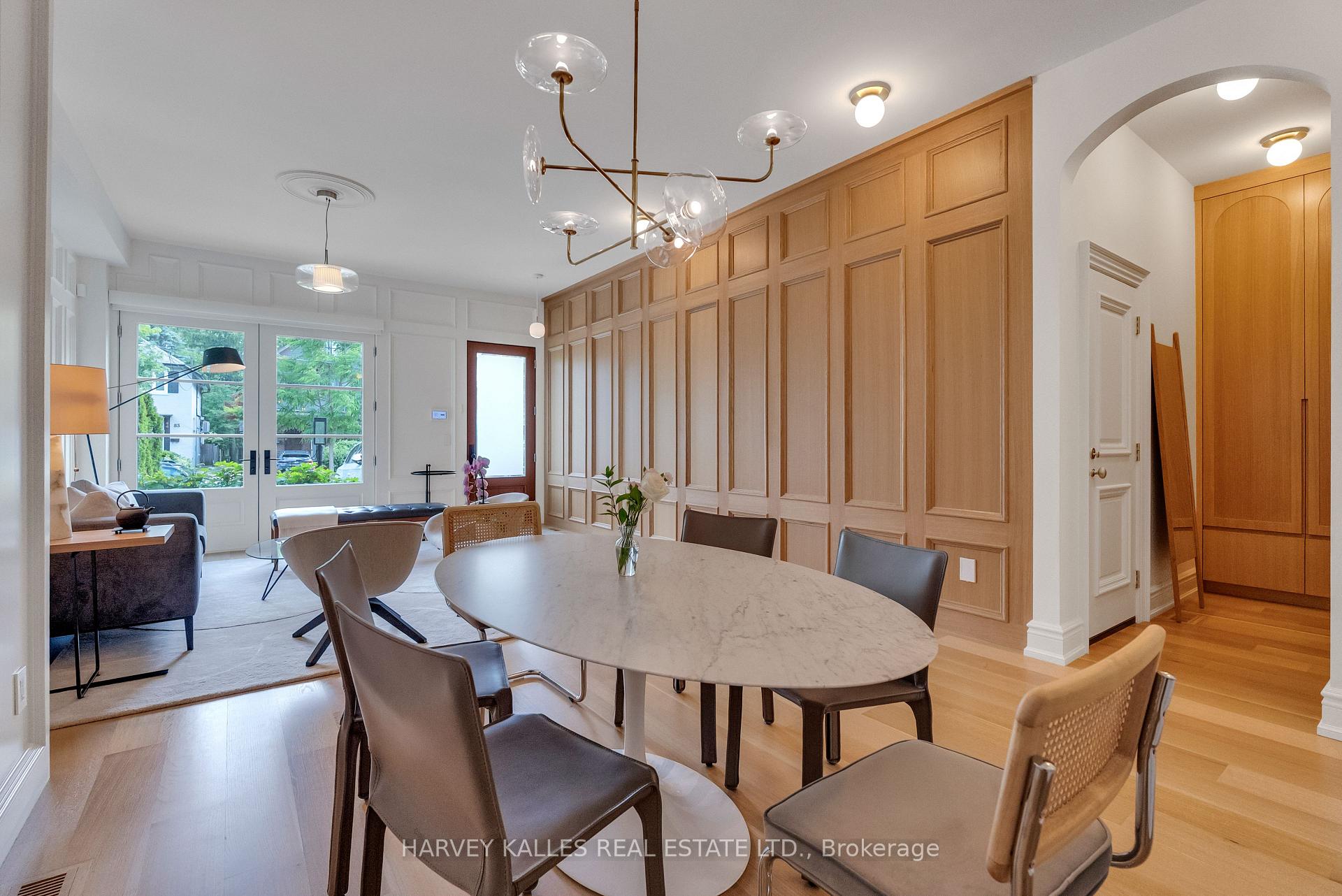 82 Sherwood Avenue