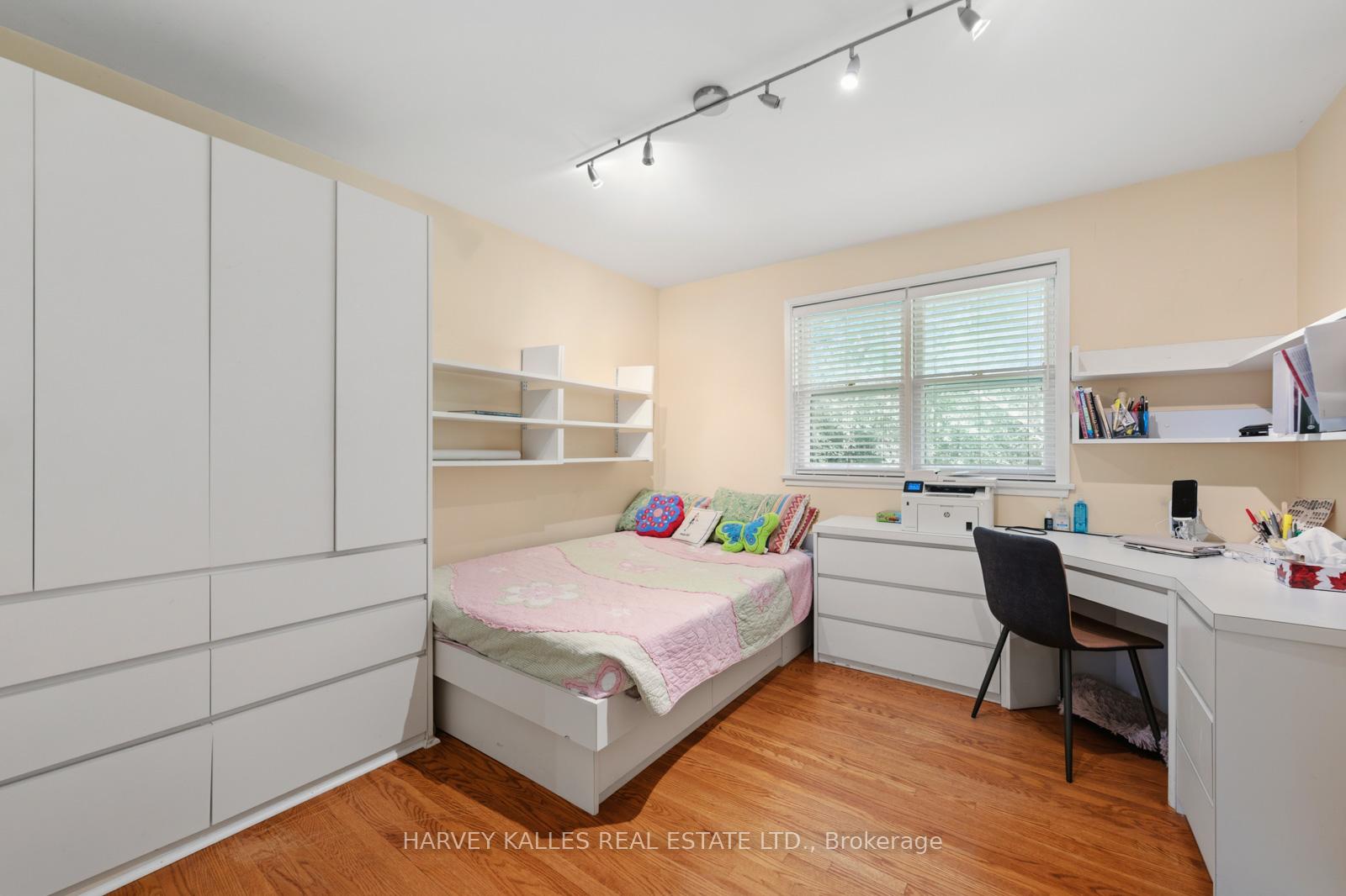 1 Vyner Road