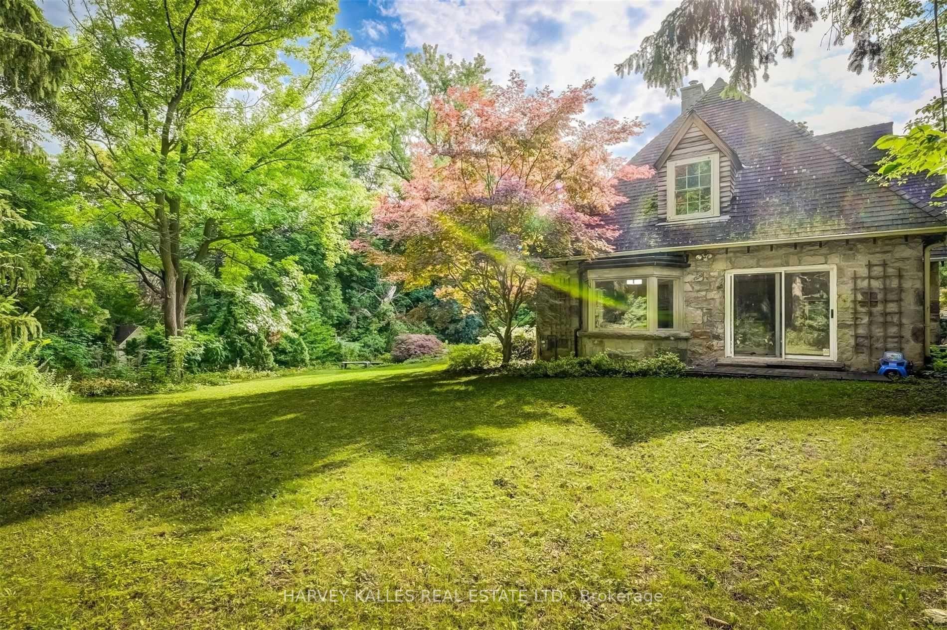 23 Donwoods Drive