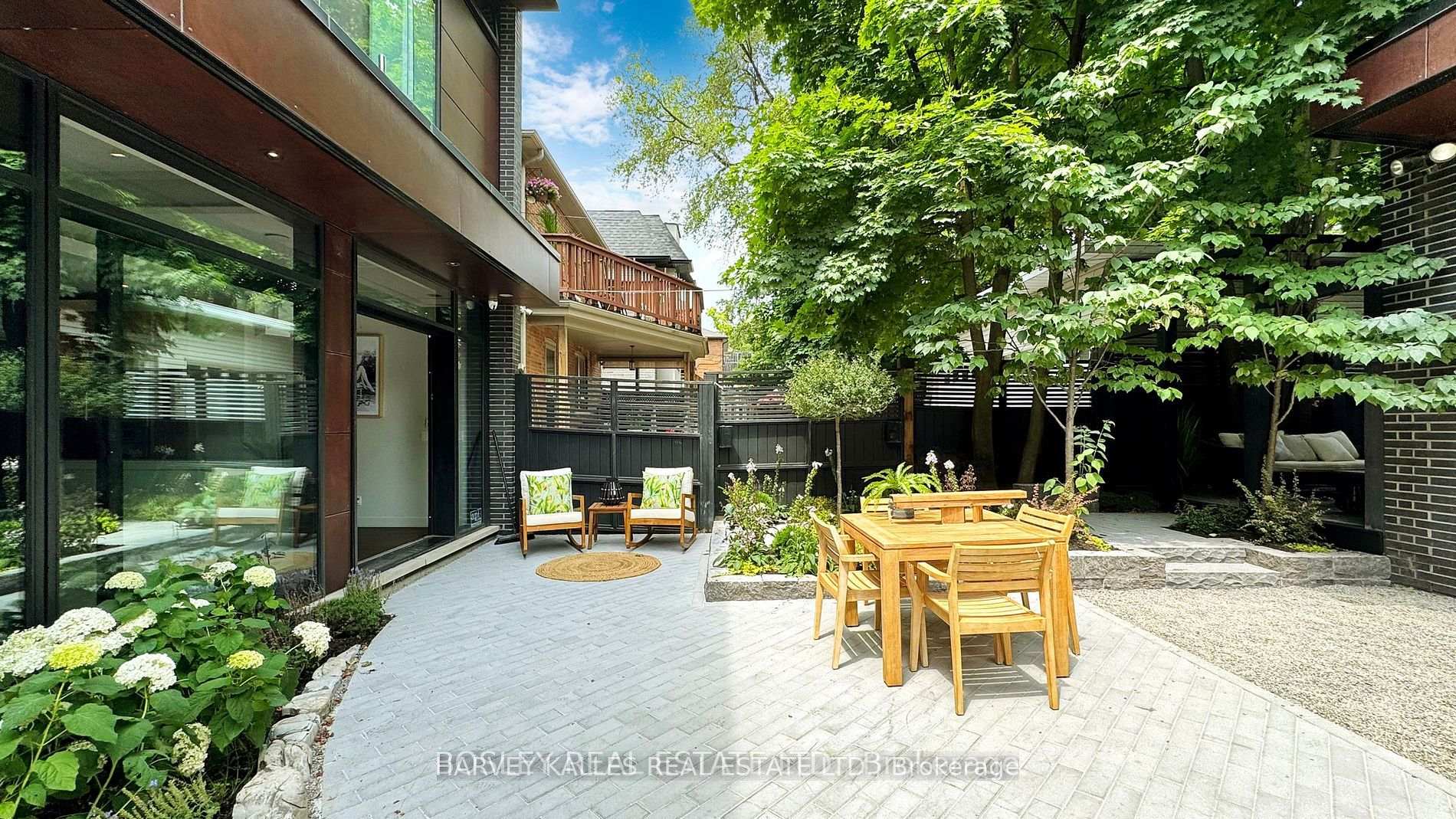 5 Braemar Avenue