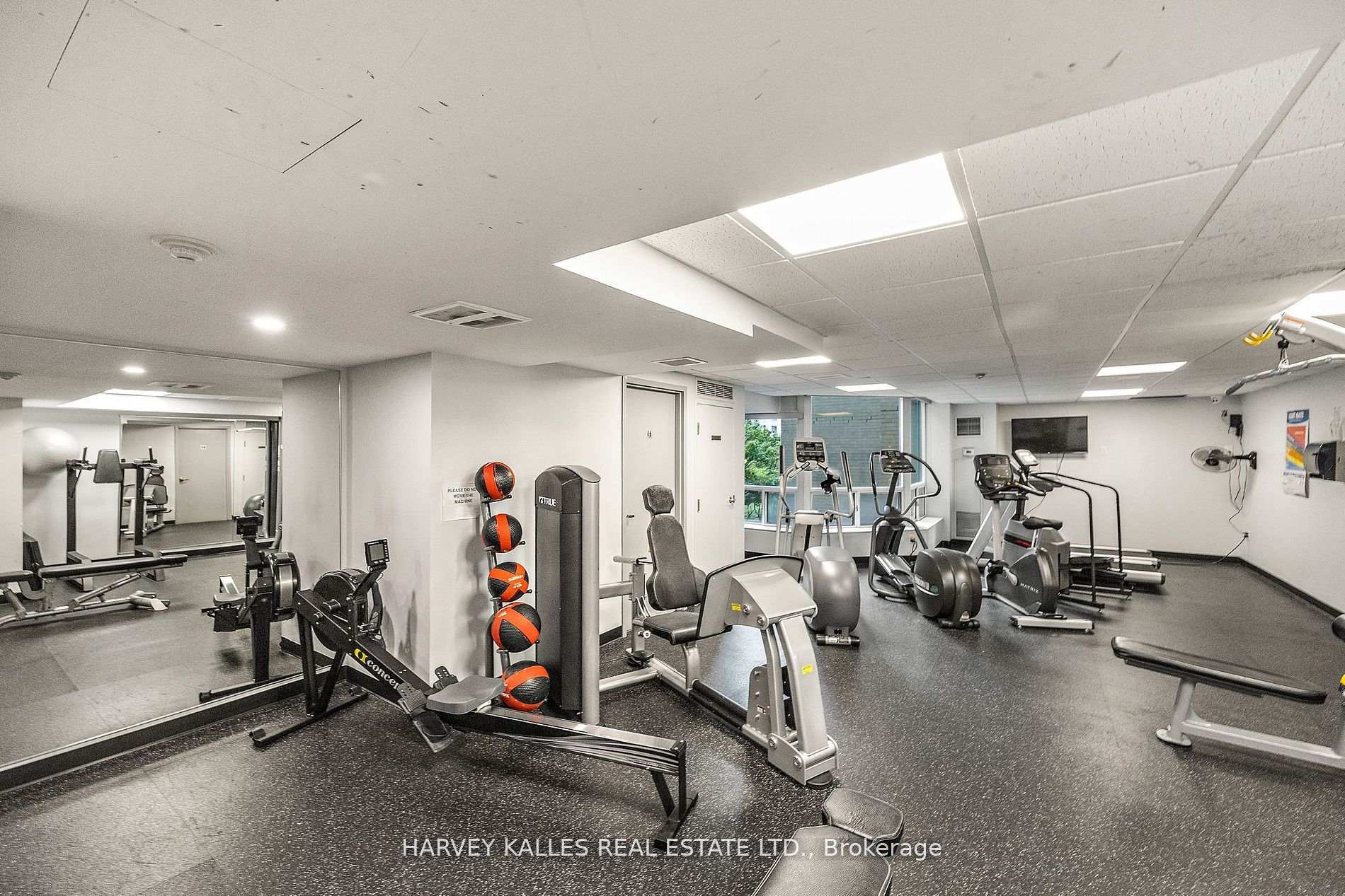 109 Front Street E 512
