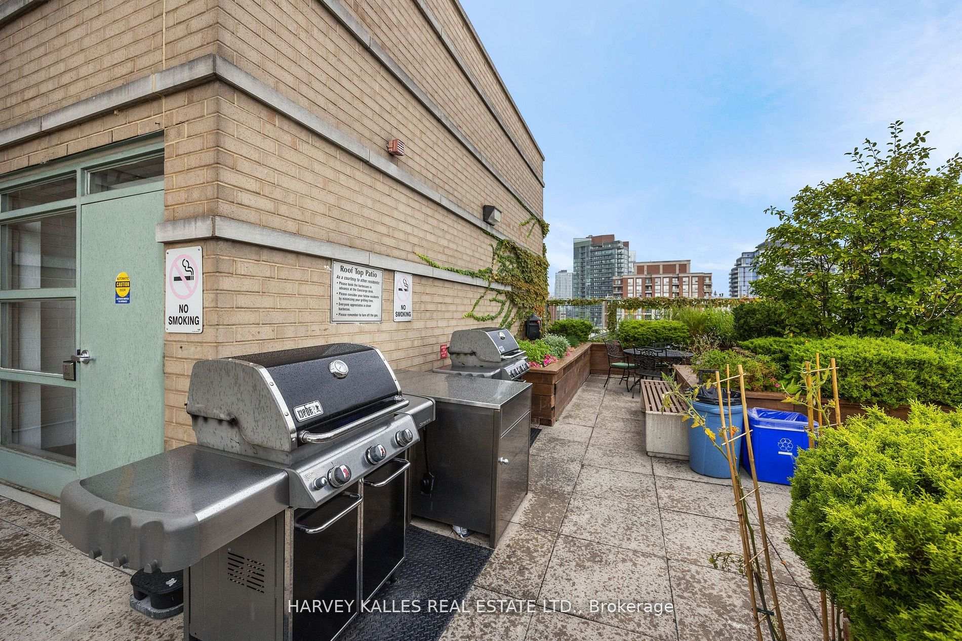 109 Front Street E 512