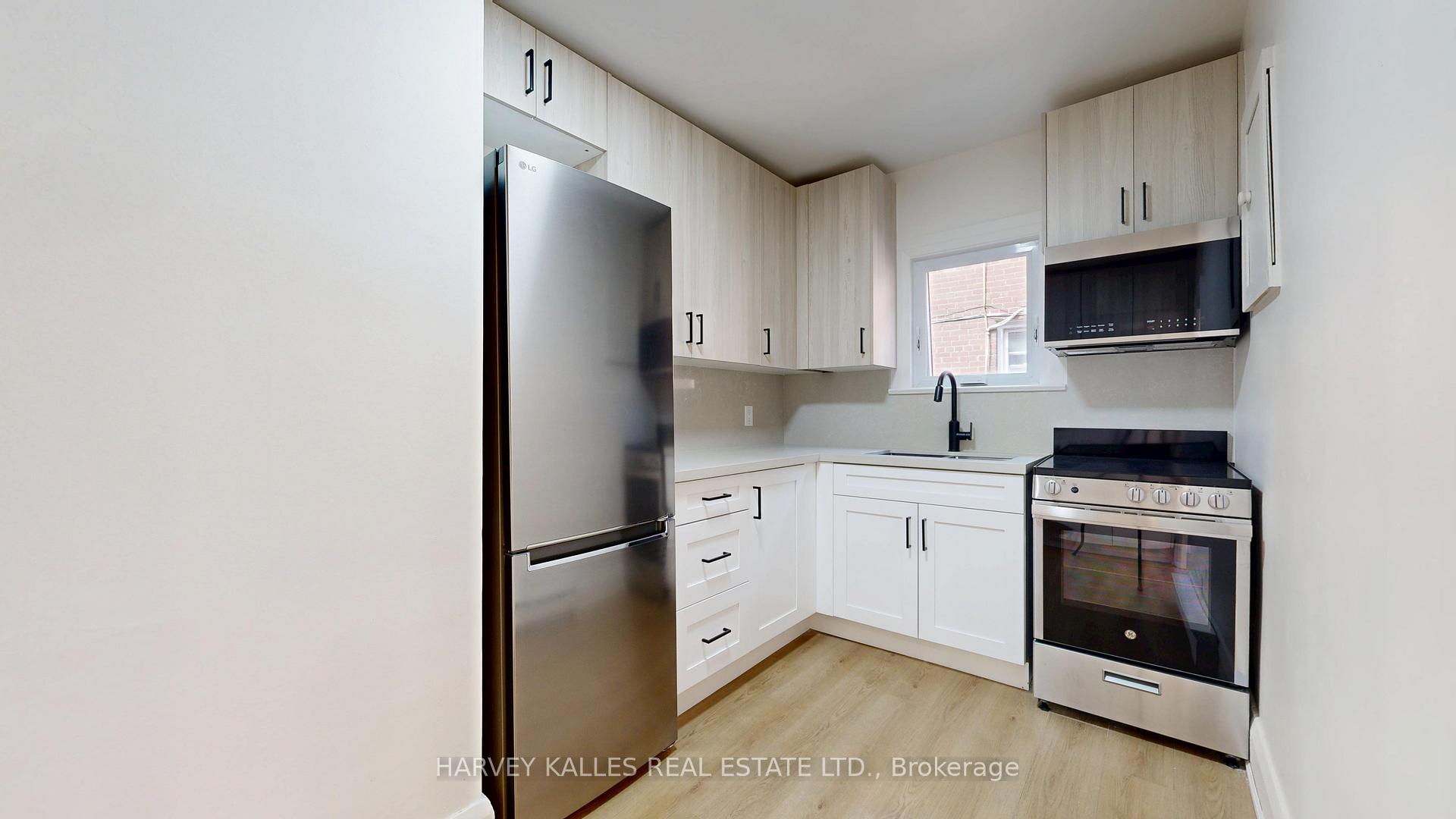 1216 Avenue Road 1