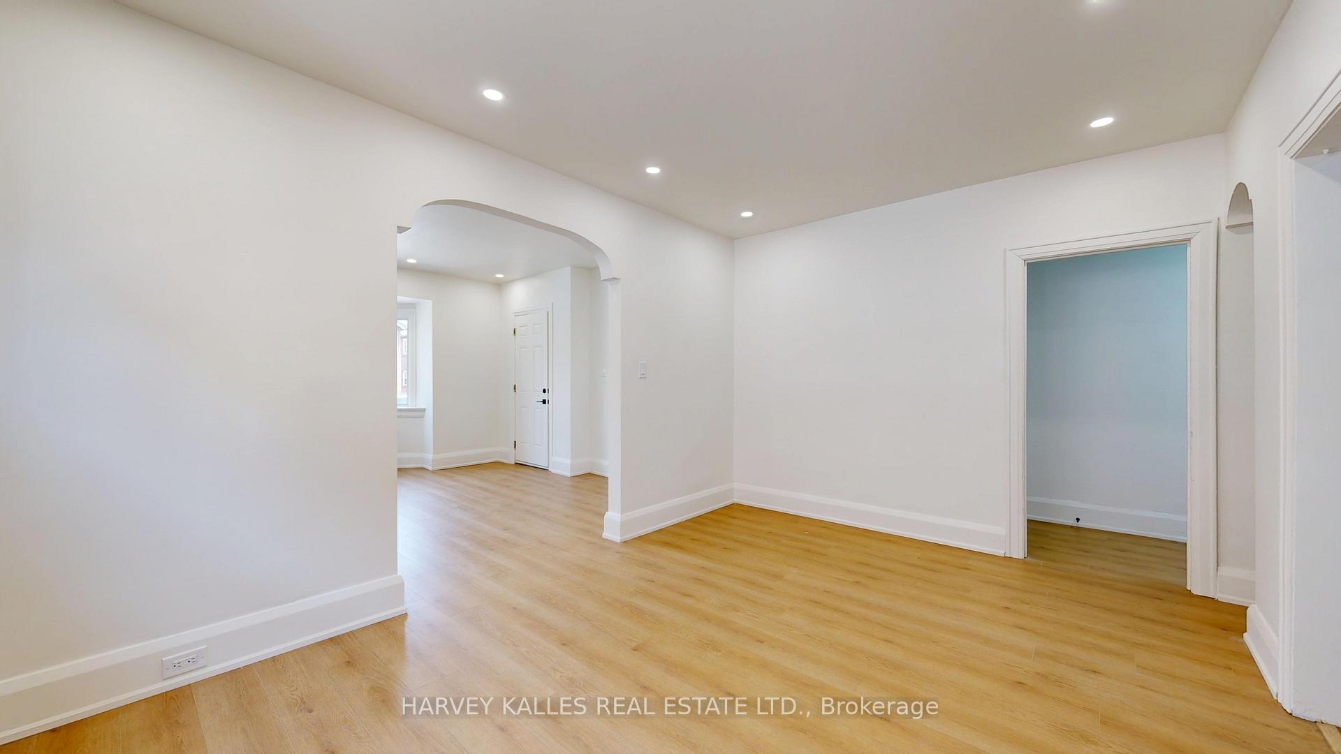 1216 Avenue Road 1