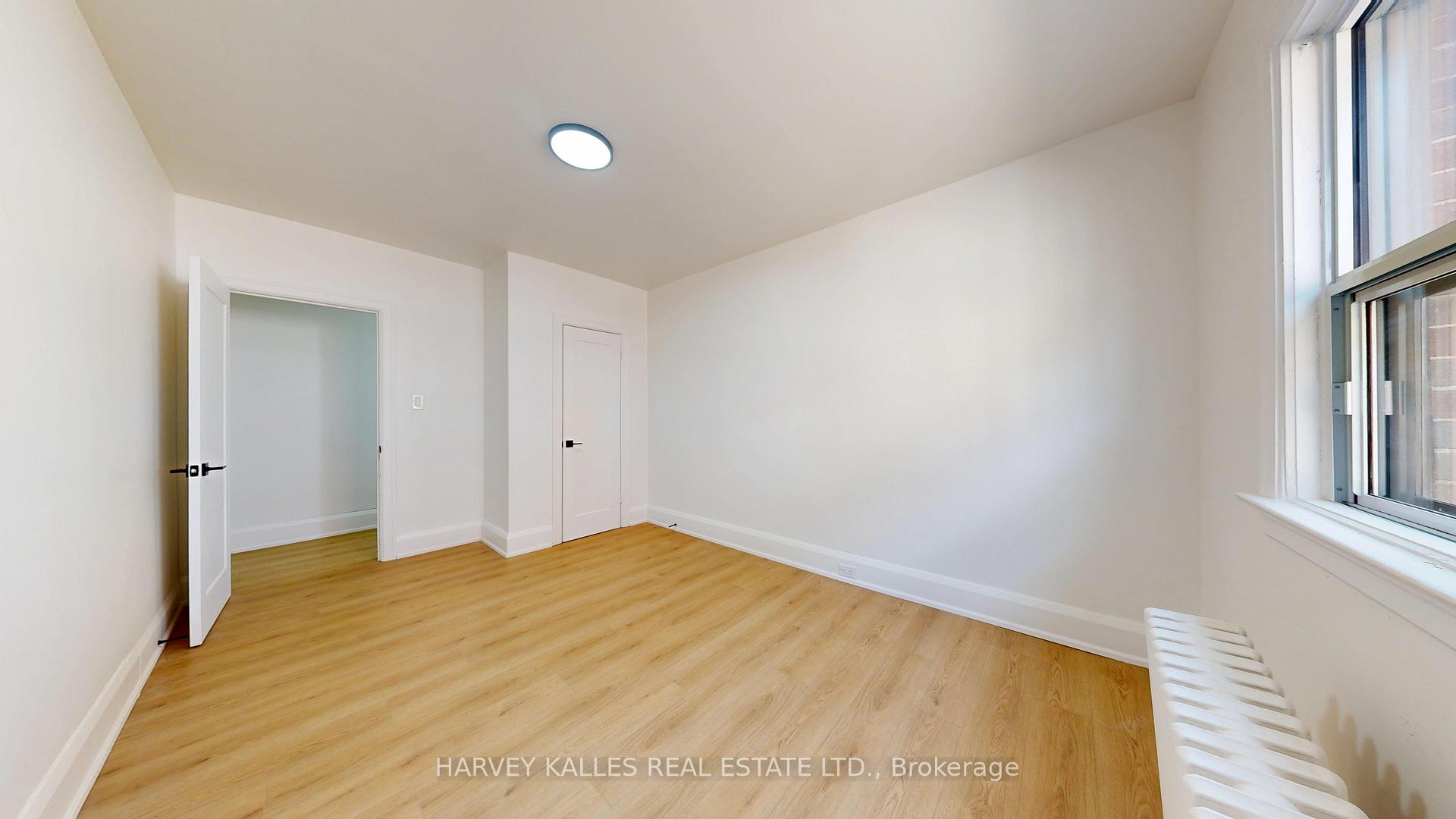 1216 Avenue Road 1