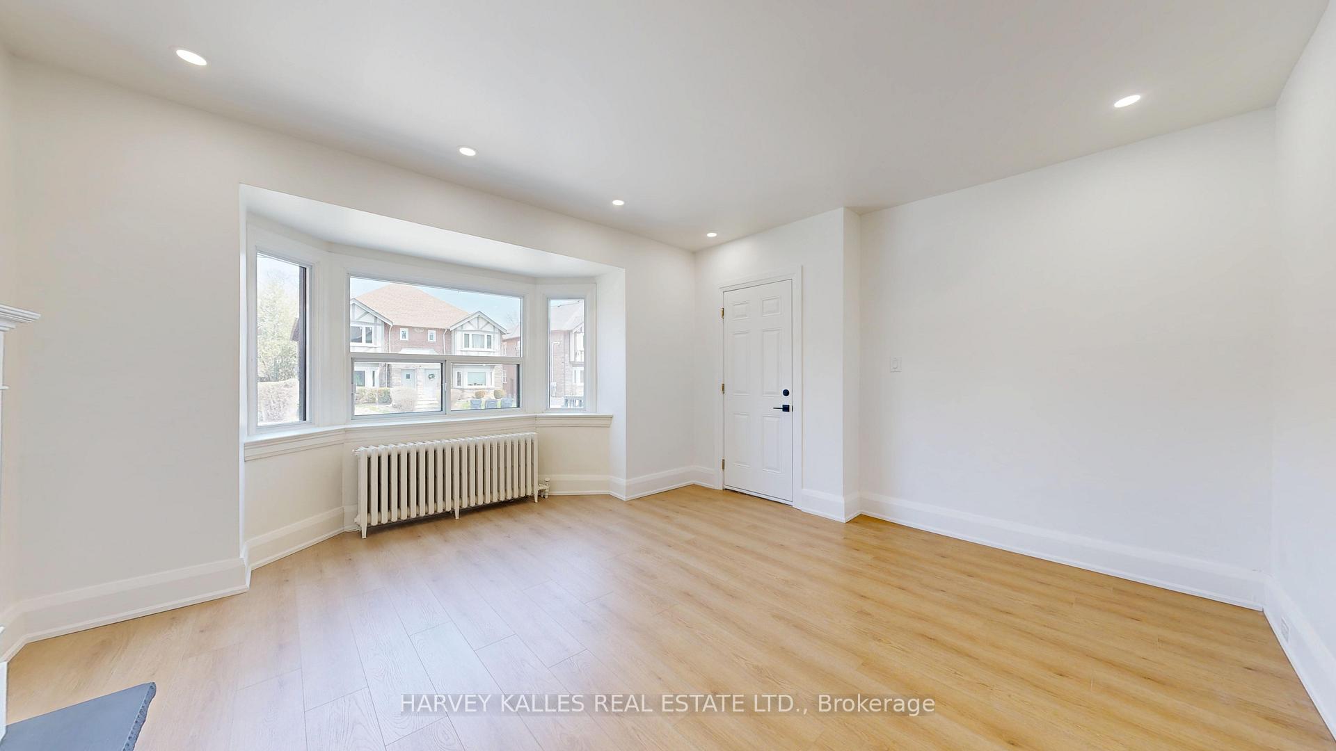 1216 Avenue Road 1