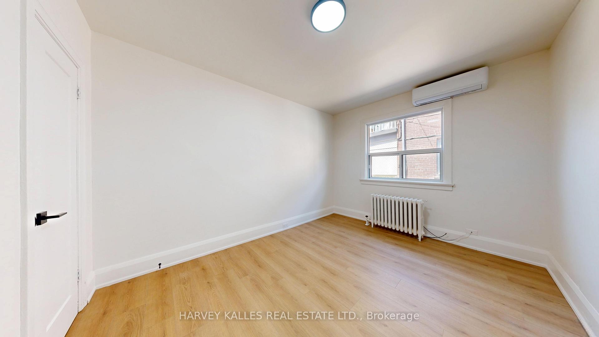 1216 Avenue Road 1