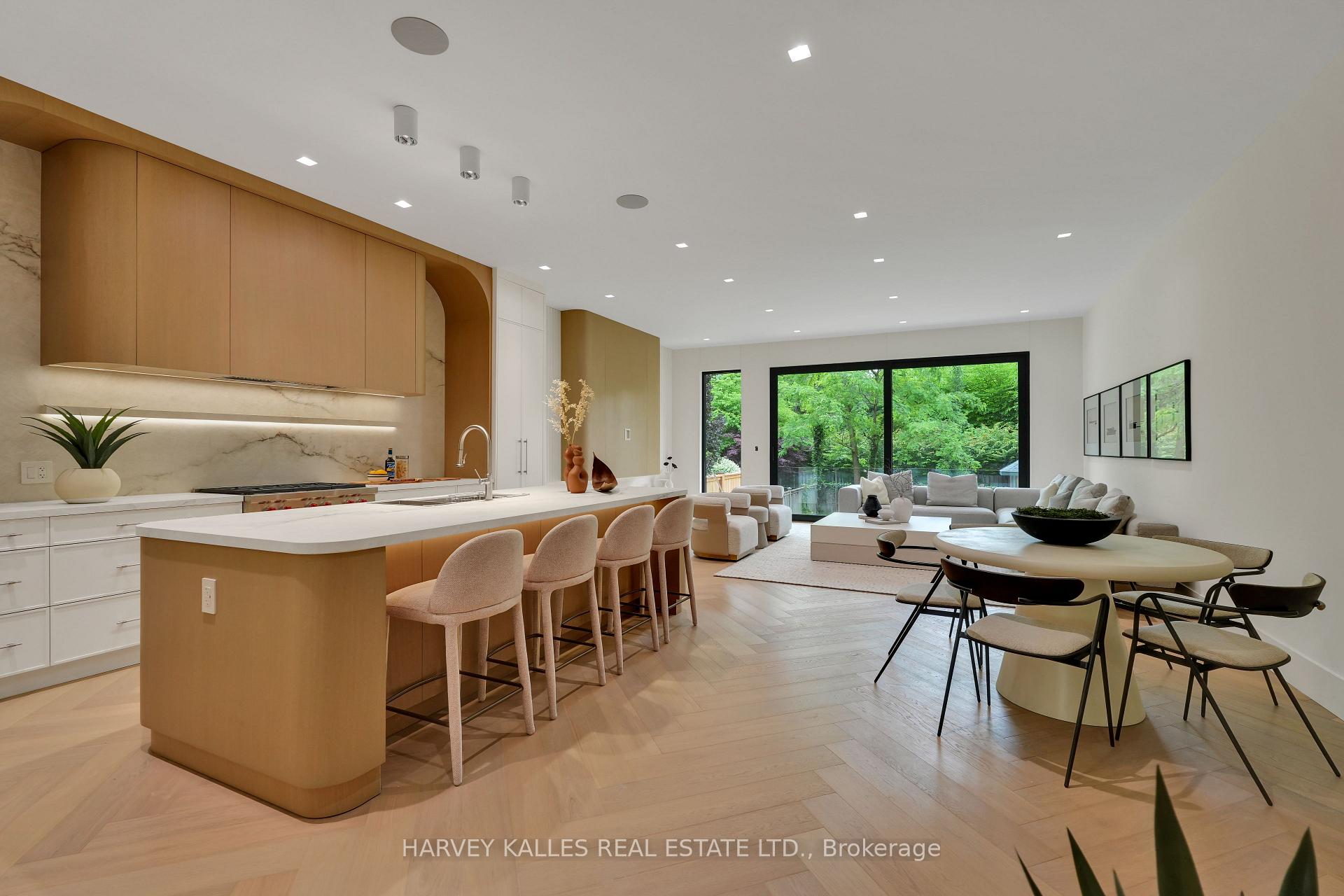 108 Heath Street W