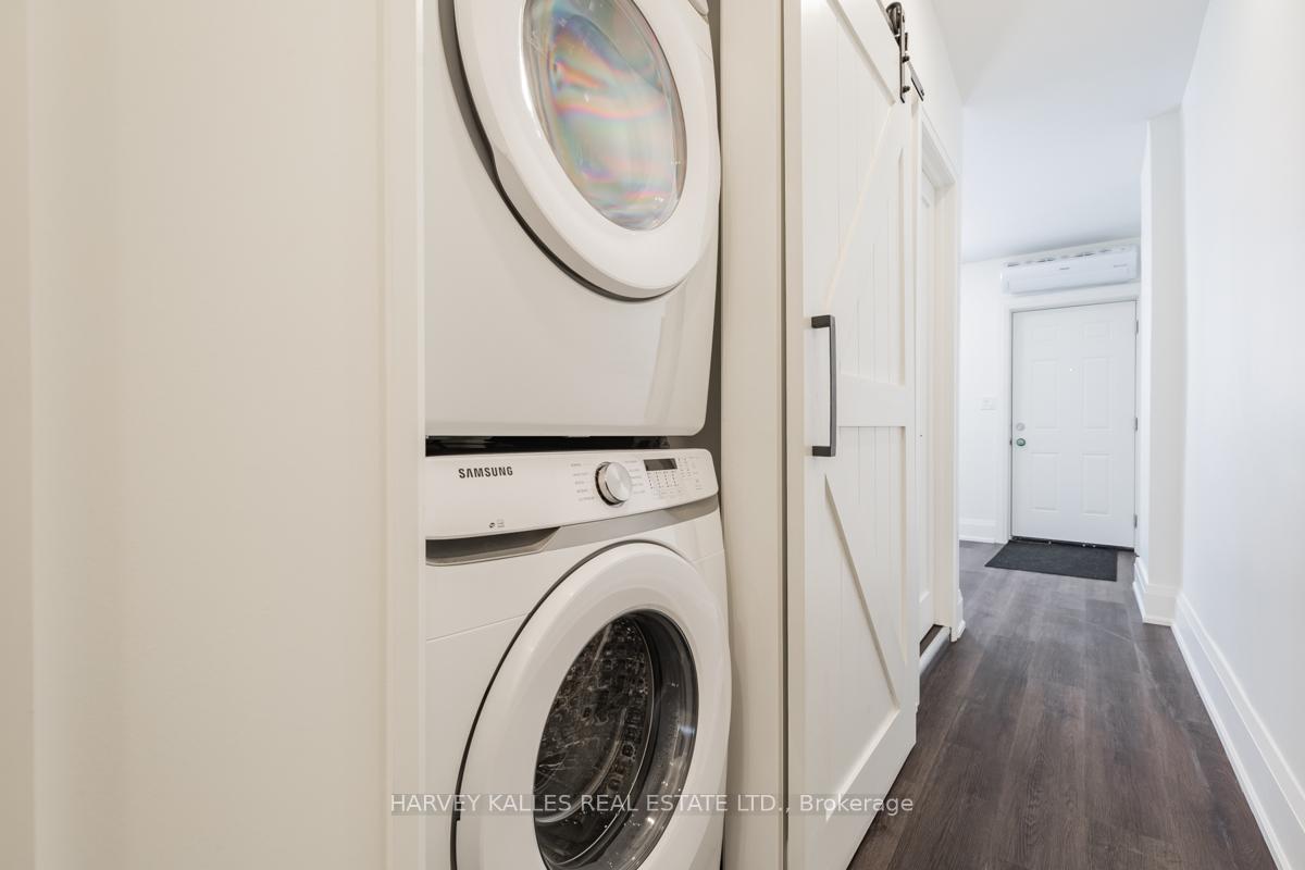657 St Clair Avenue W Upper