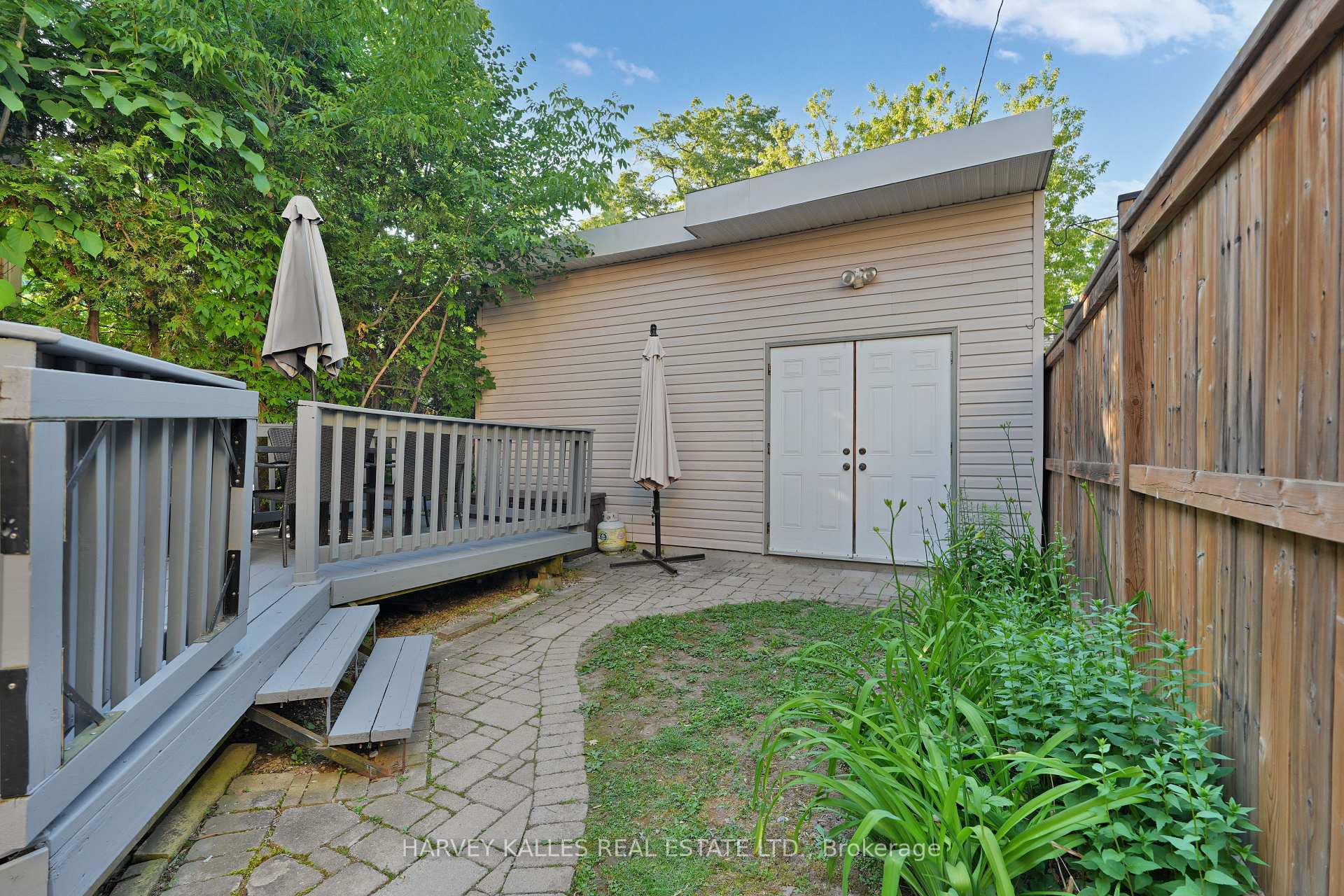 86 Woburn Avenue