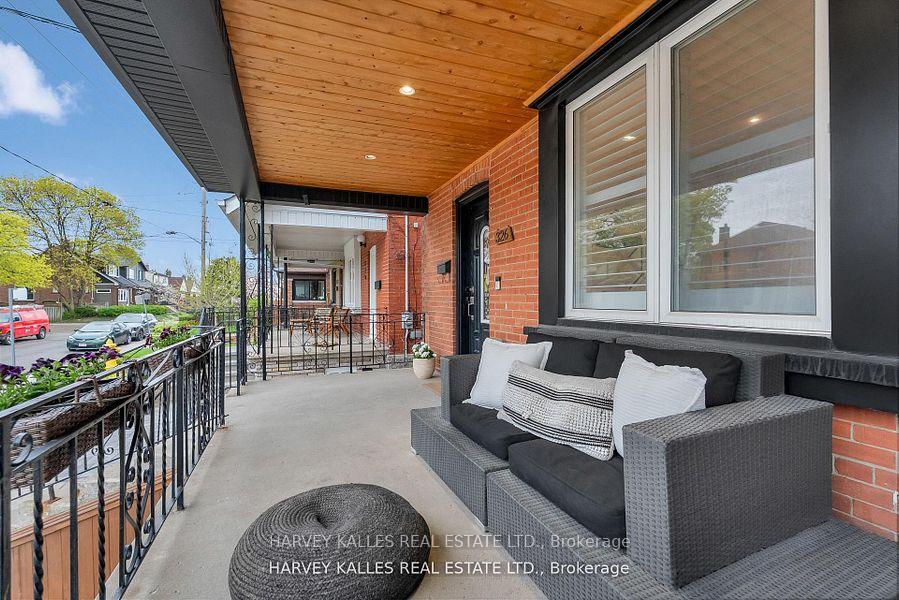 326 Glenholme Avenue, Toronto