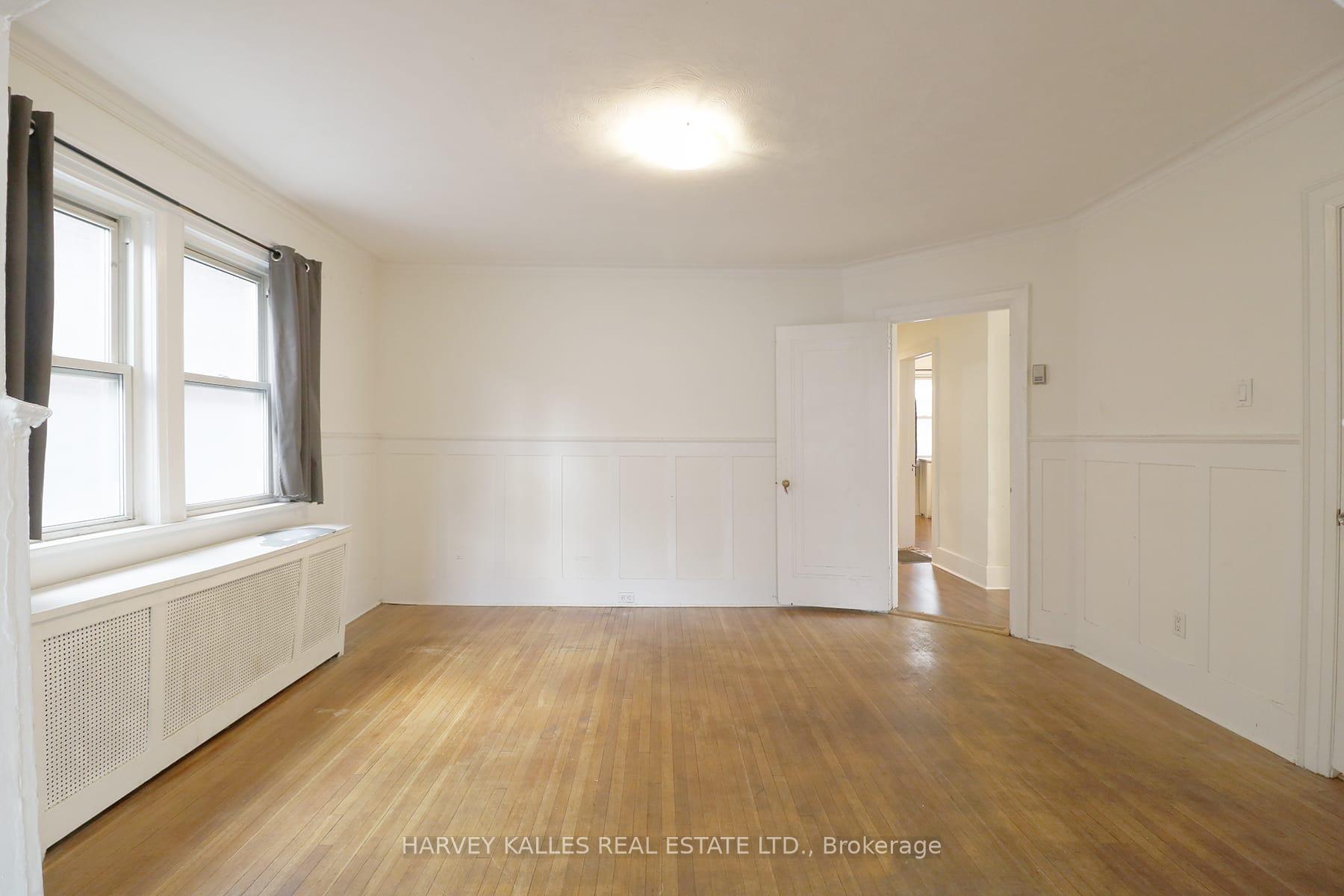 6 Poplar Plains Crescent Main, Toronto Unit: Main