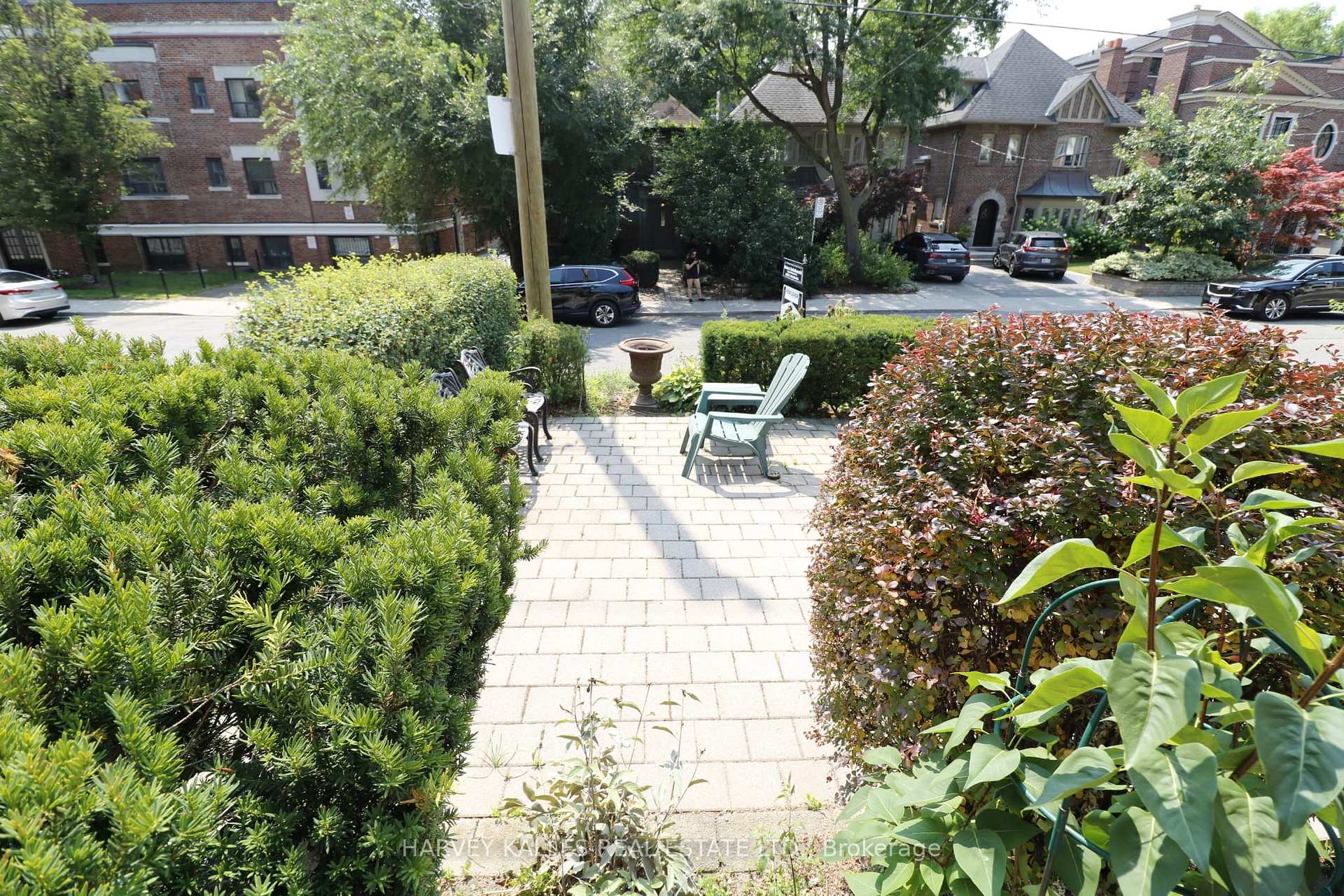 6 Poplar Plains Crescent Main, Toronto Unit: Main