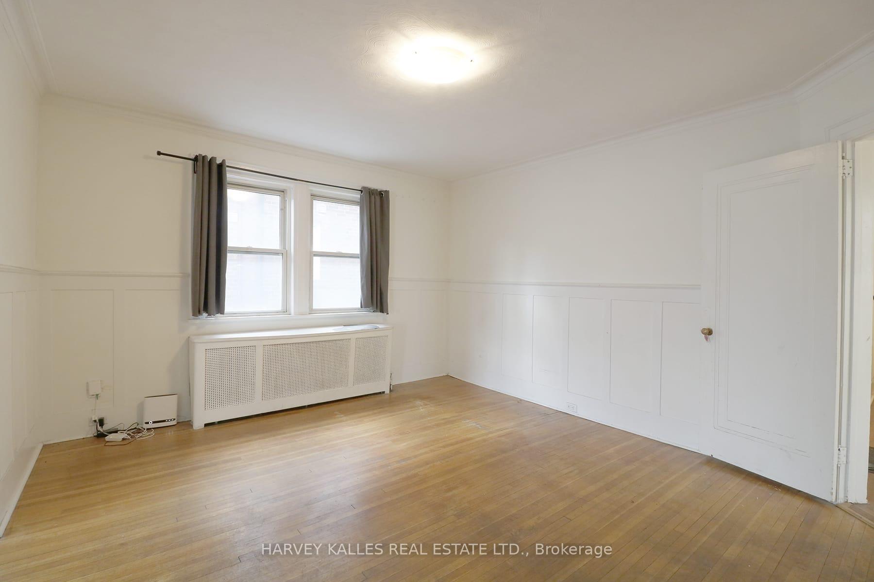 6 Poplar Plains Crescent Main, Toronto Unit: Main