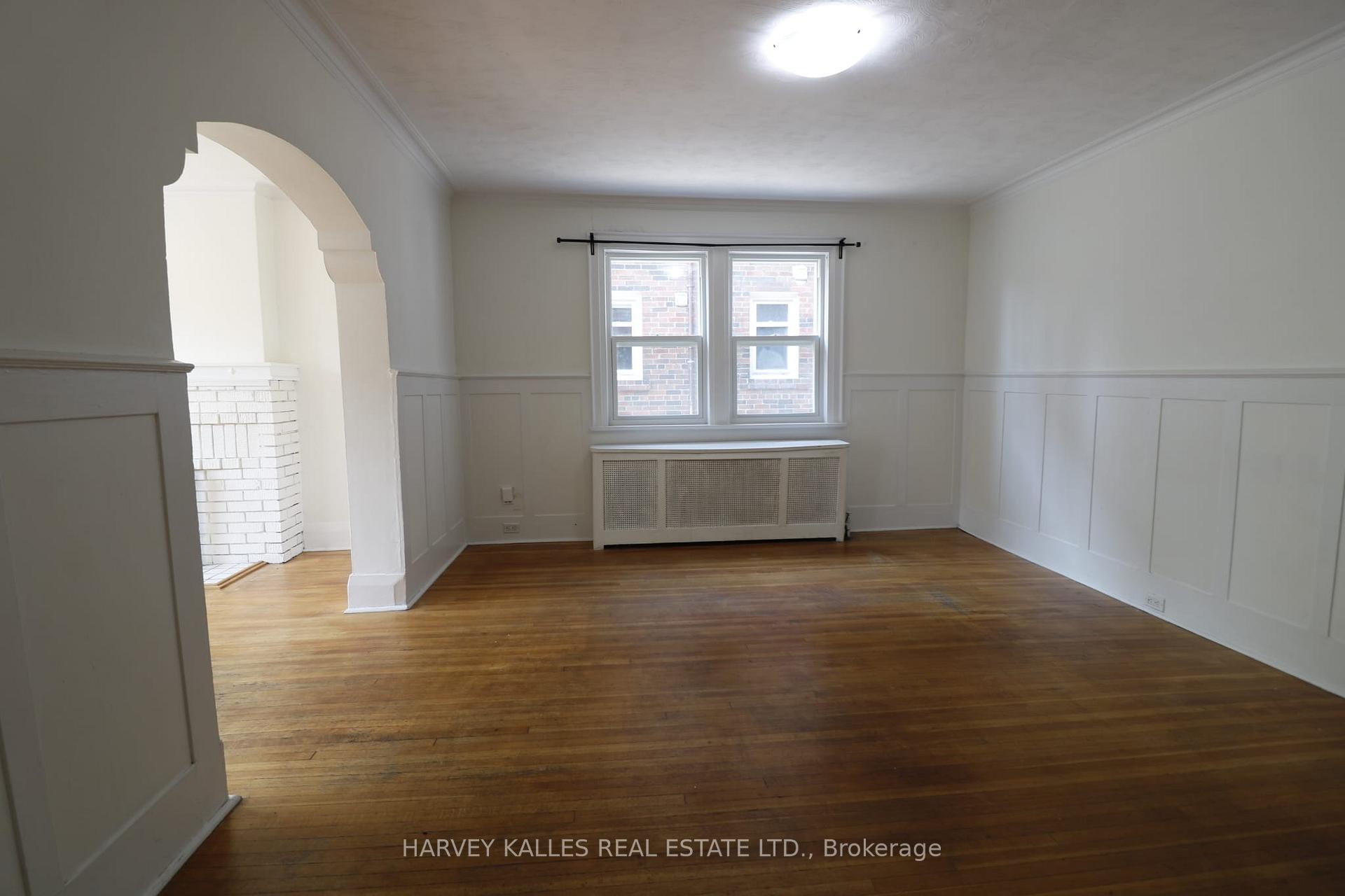 6 Poplar Plains Crescent Main, Toronto Unit: Main