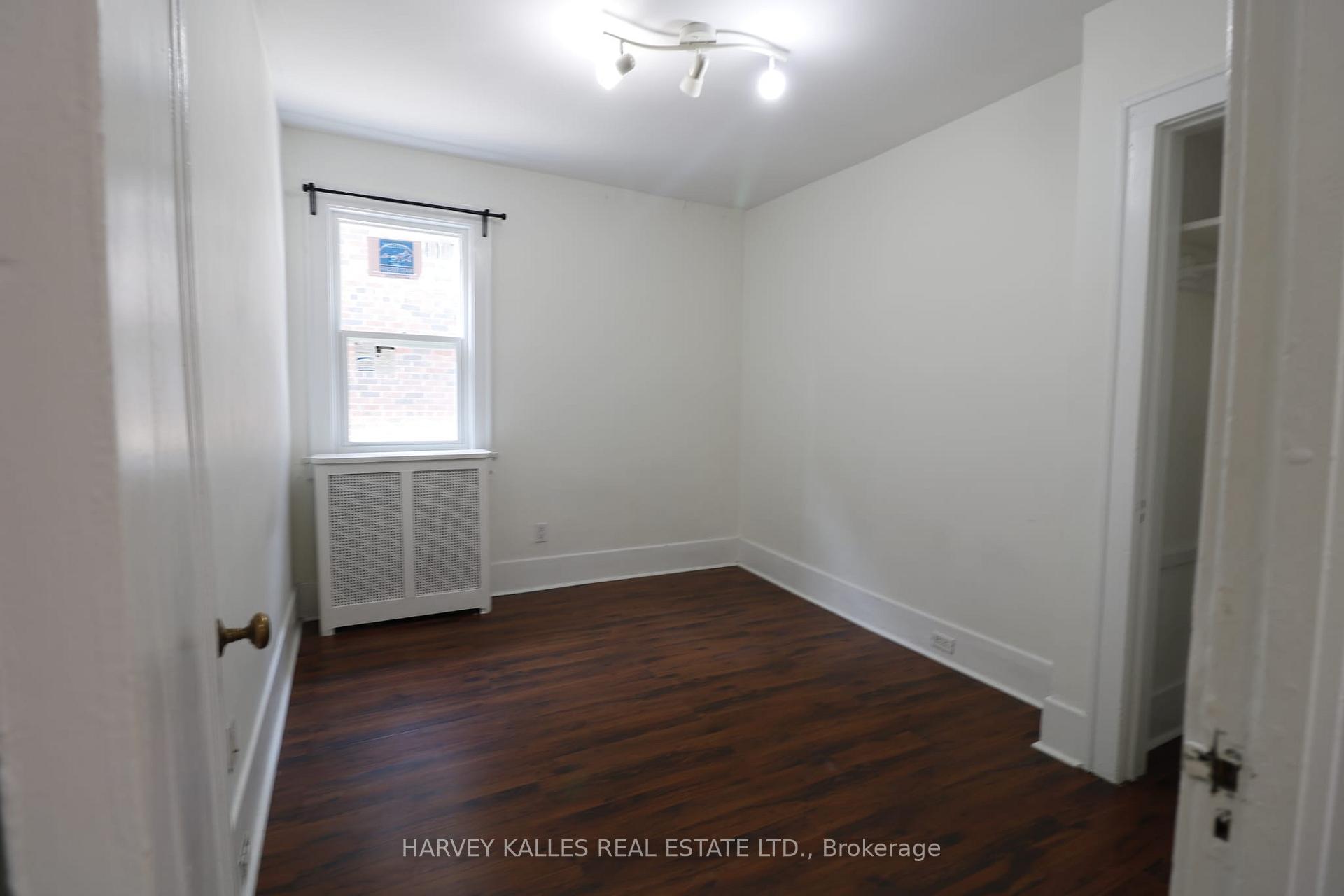 6 Poplar Plains Crescent Main, Toronto Unit: Main
