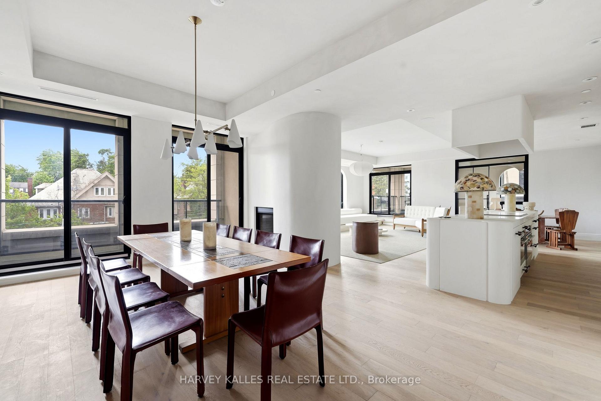 1 Forest Hill Road 4, Toronto Unit: 4