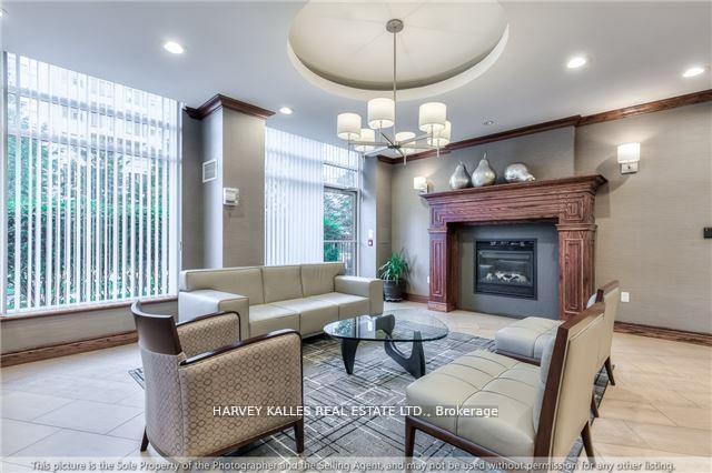 19 Barberry Place W 703, Toronto Unit: 703
