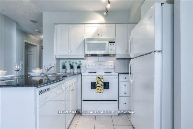 19 Barberry Place W 703, Toronto Unit: 703