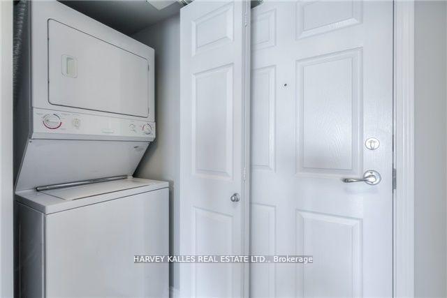 19 Barberry Place W 703, Toronto Unit: 703