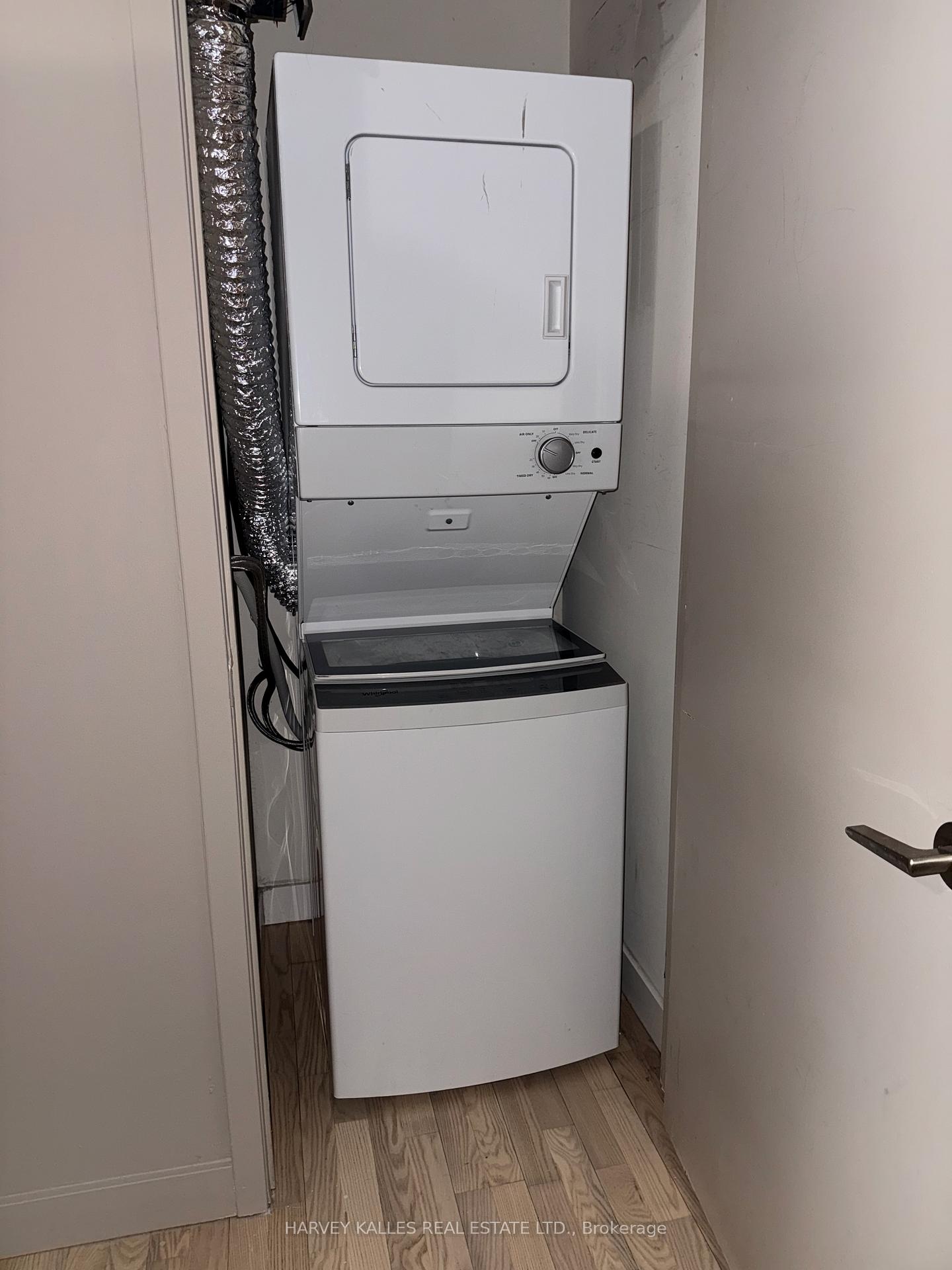 25 Oxley Street 304, Toronto Unit: 304