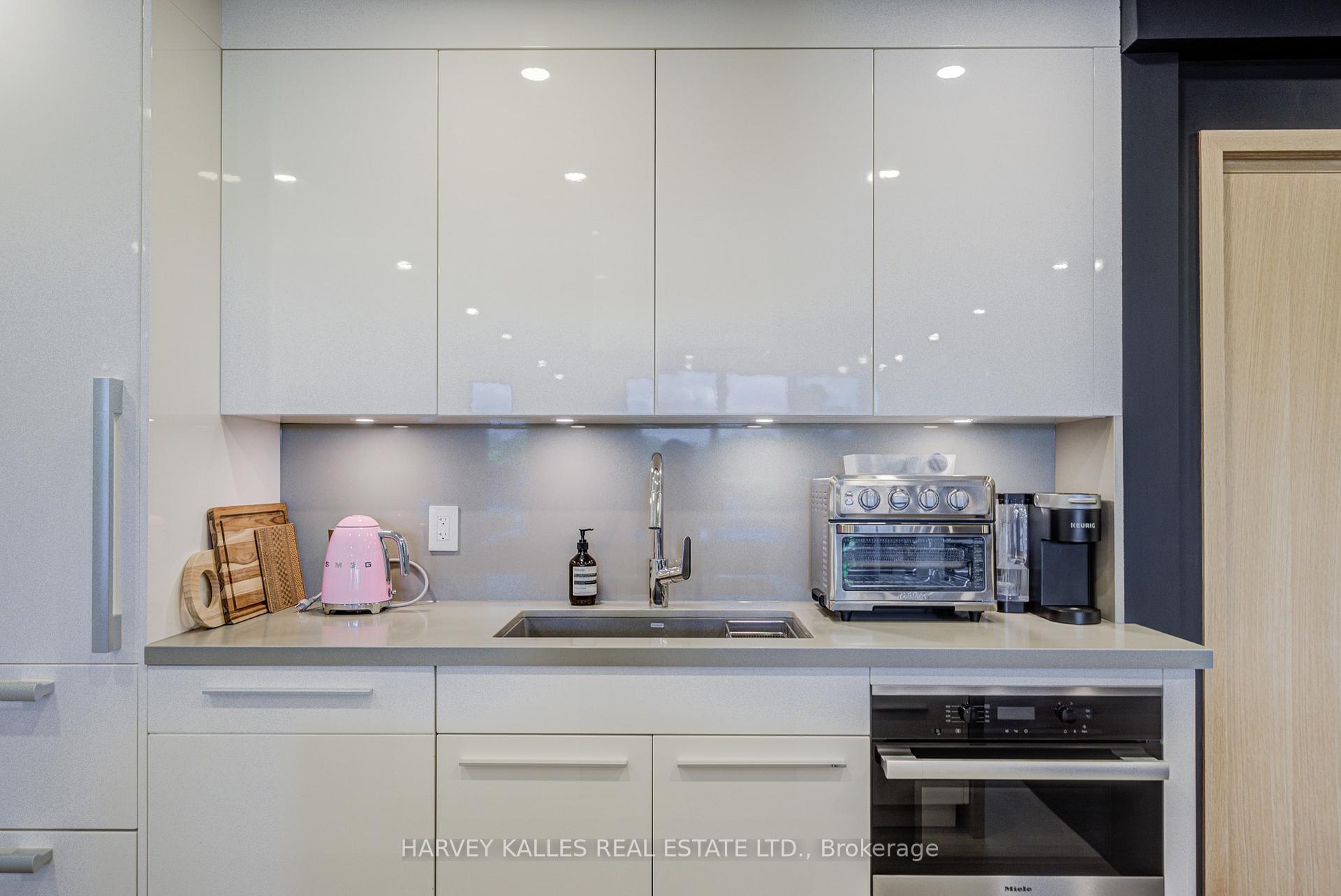 350 Lonsdale Road 503, Toronto Unit: 503