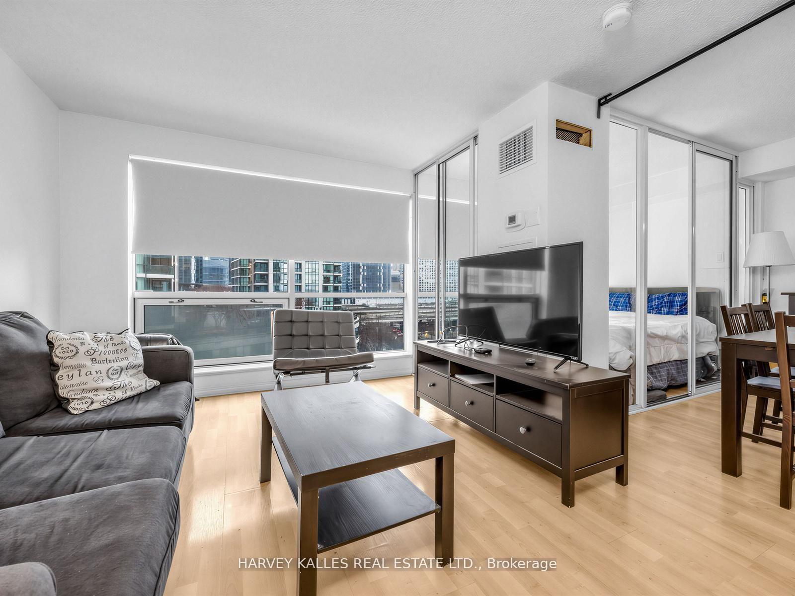 10 Yonge Street 705, Toronto Unit: 705