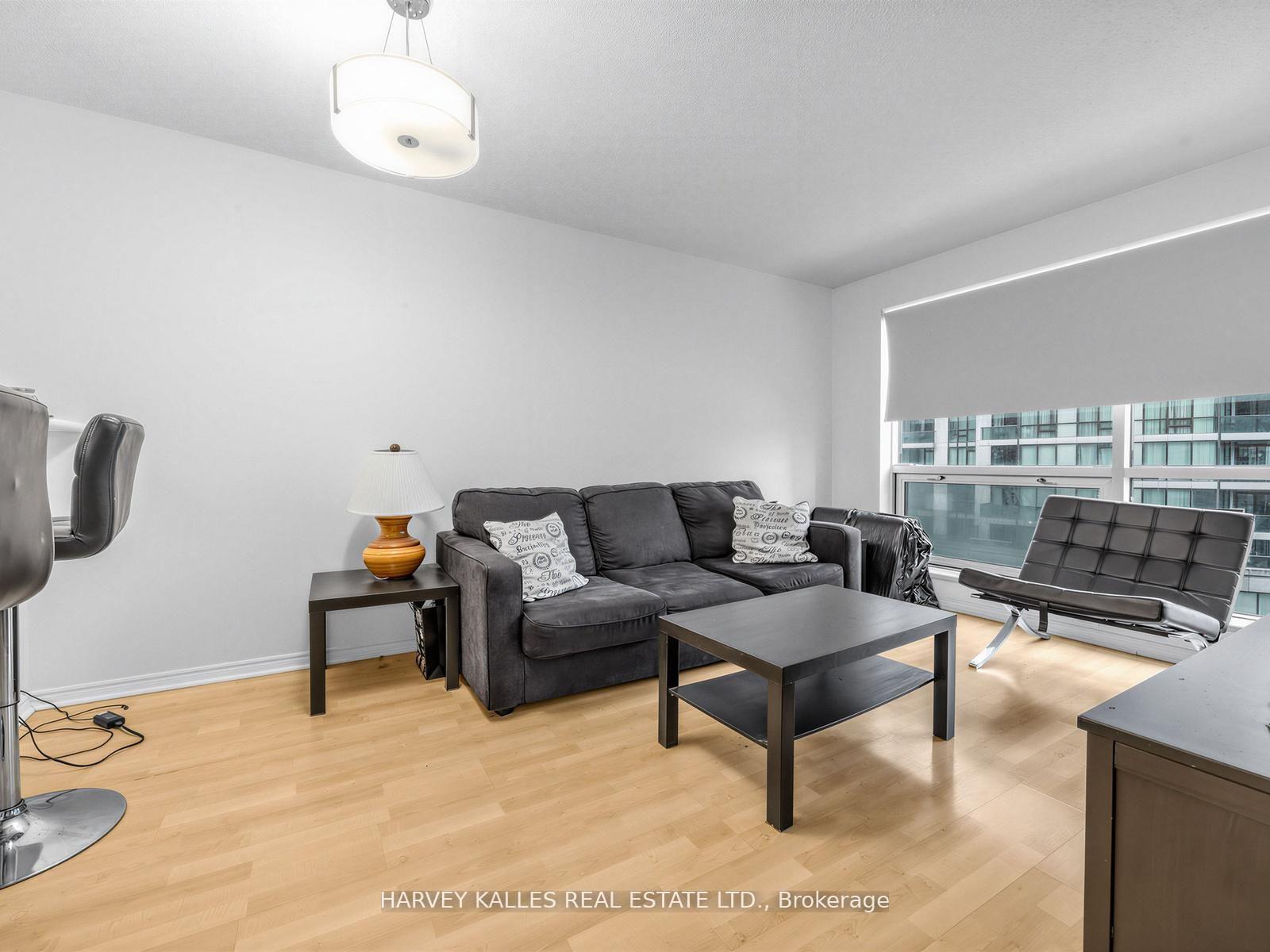 10 Yonge Street 705, Toronto Unit: 705